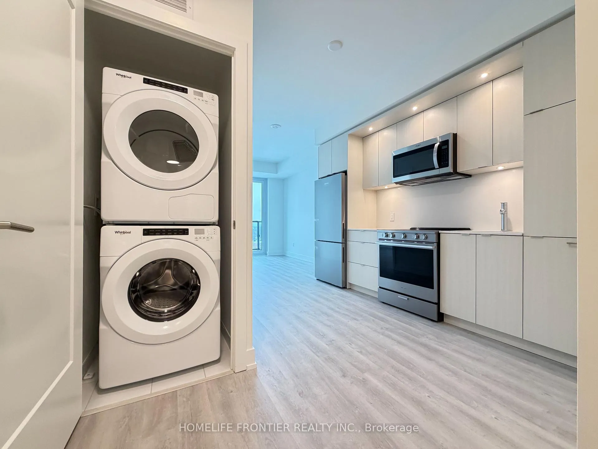 Photo 10 of Unit 1902, 60 Central Park Roadway, Etobicoke, Islington-City Centre West — HOMEH