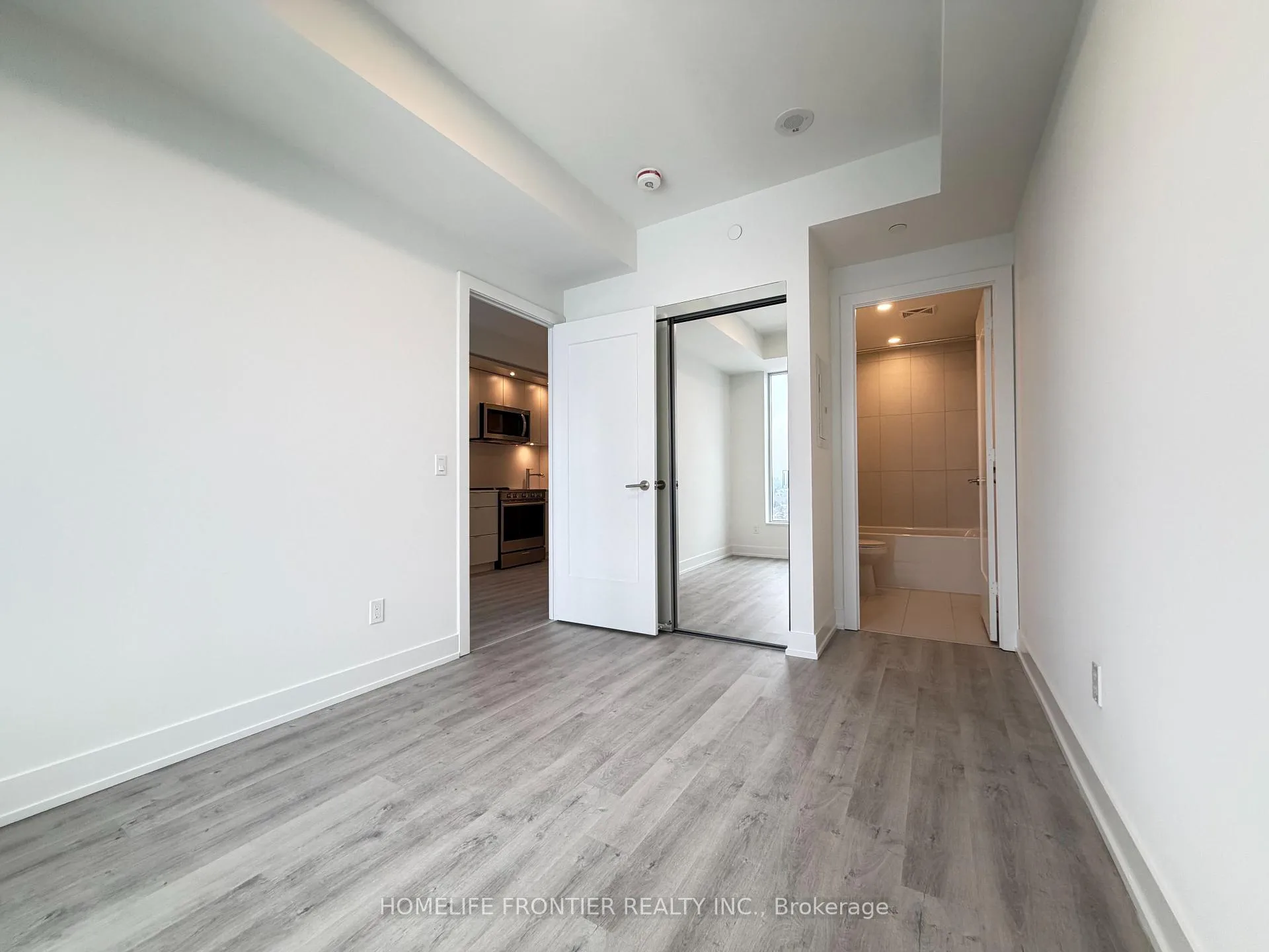 Photo 15 of Unit 1902, 60 Central Park Roadway, Etobicoke, Islington-City Centre West — HOMEH