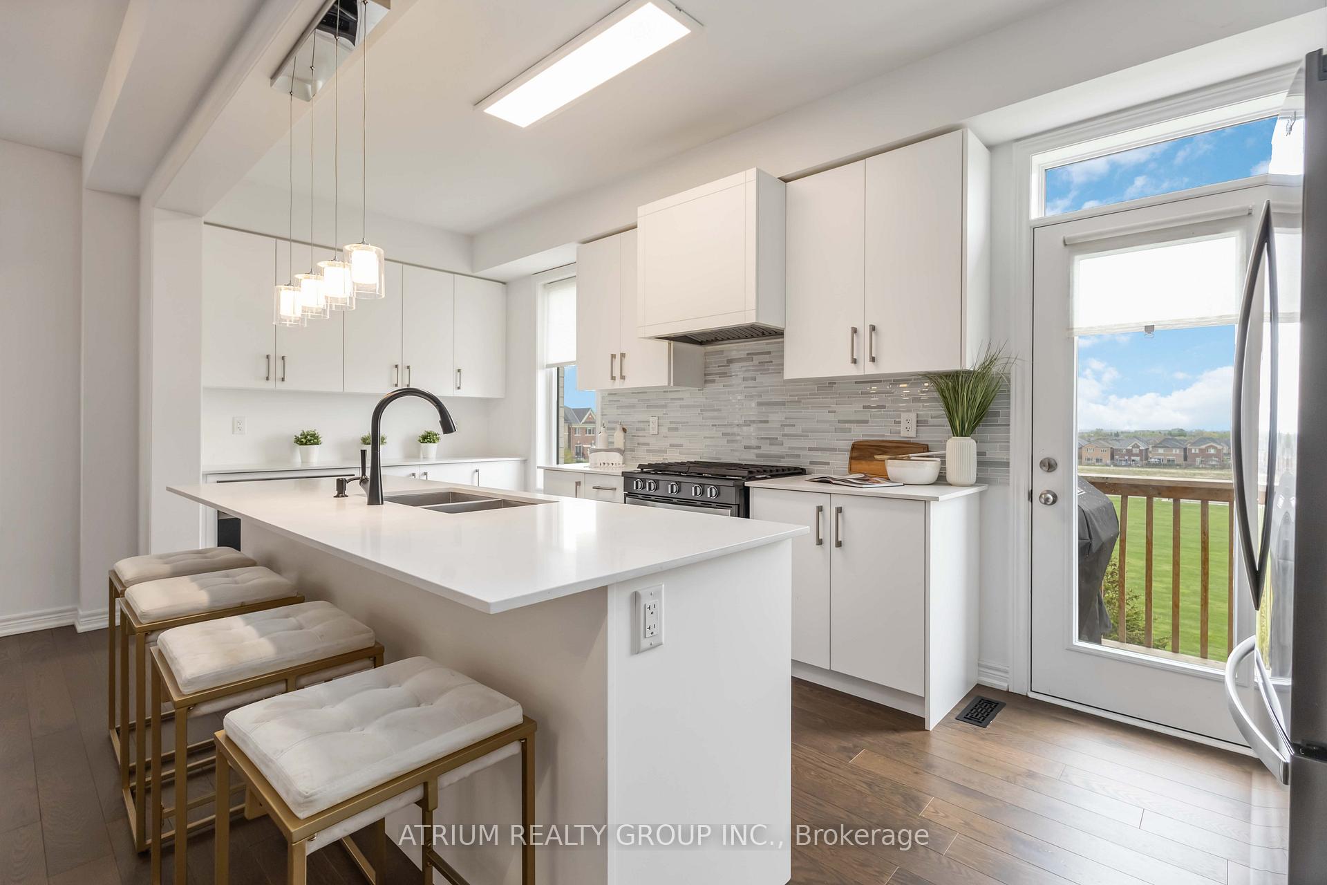 Photo 18 of 53 Conarty Crescent, Whitby, Rural Whitby — HOMEH
