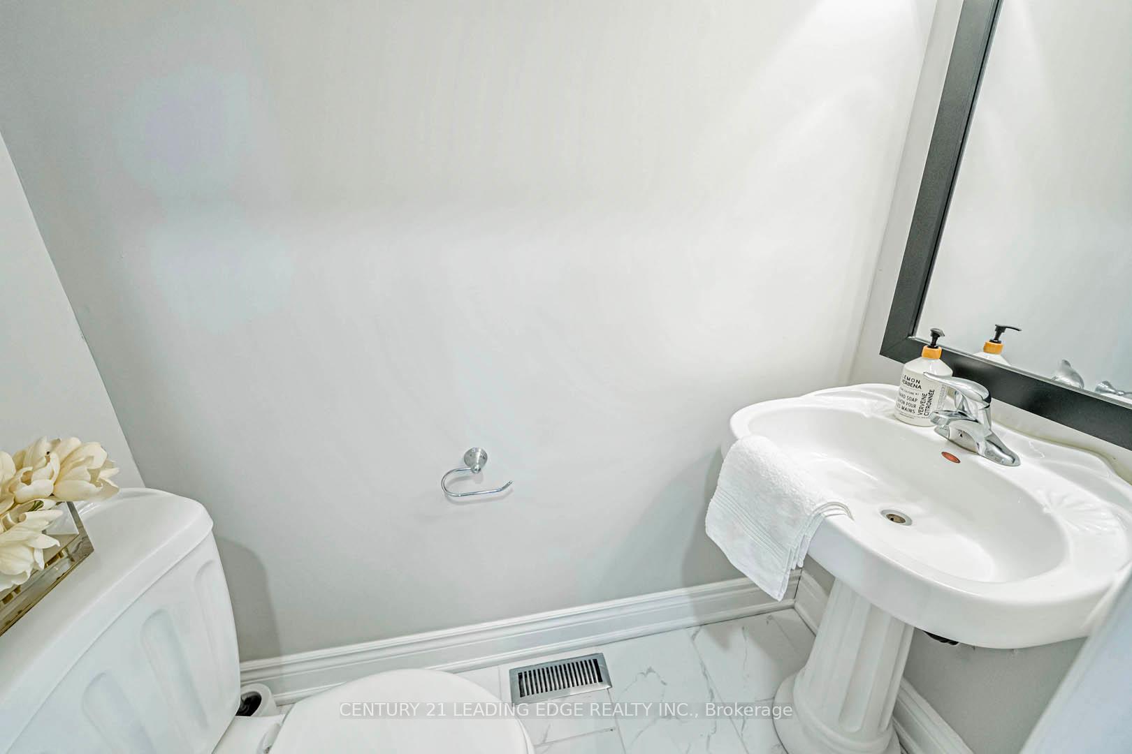 Photo 23 of 98 Frederick Street, Whitby, Blue Grass Meadows — HOMEH