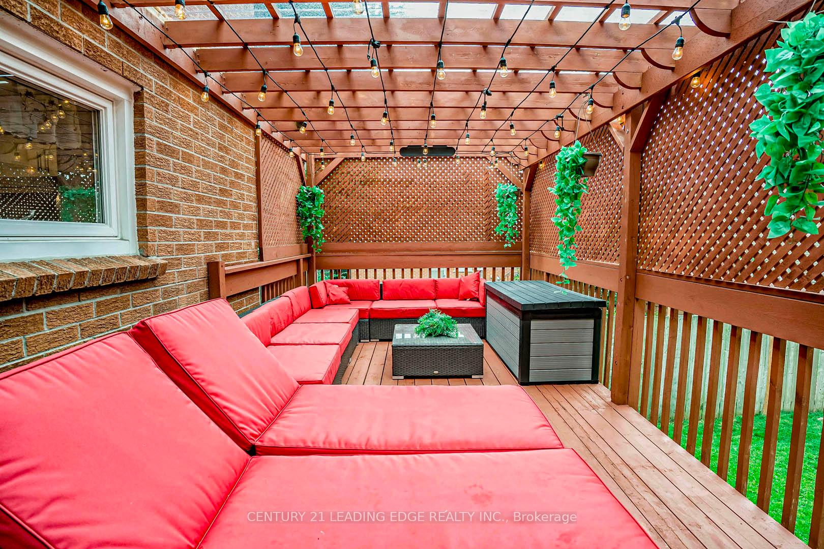 Photo 42 of 98 Frederick Street, Whitby, Blue Grass Meadows — HOMEH