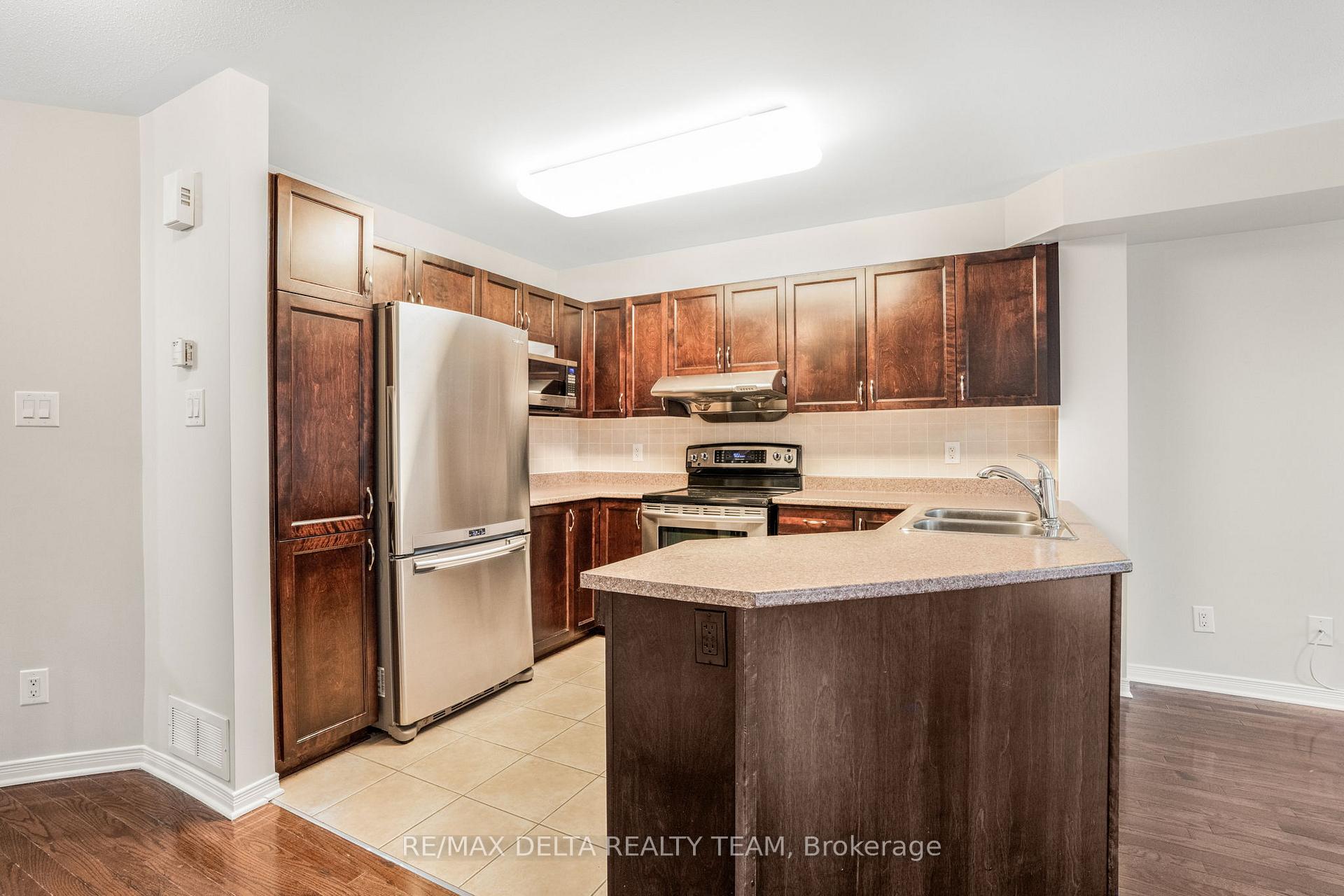 Photo 10 of 234 Parkrose, Ottawa, Chatelaine Village — HOMEH