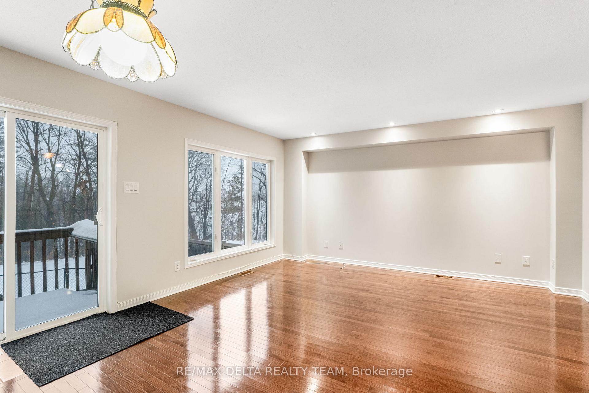 Photo 12 of 234 Parkrose, Ottawa, Chatelaine Village — HOMEH