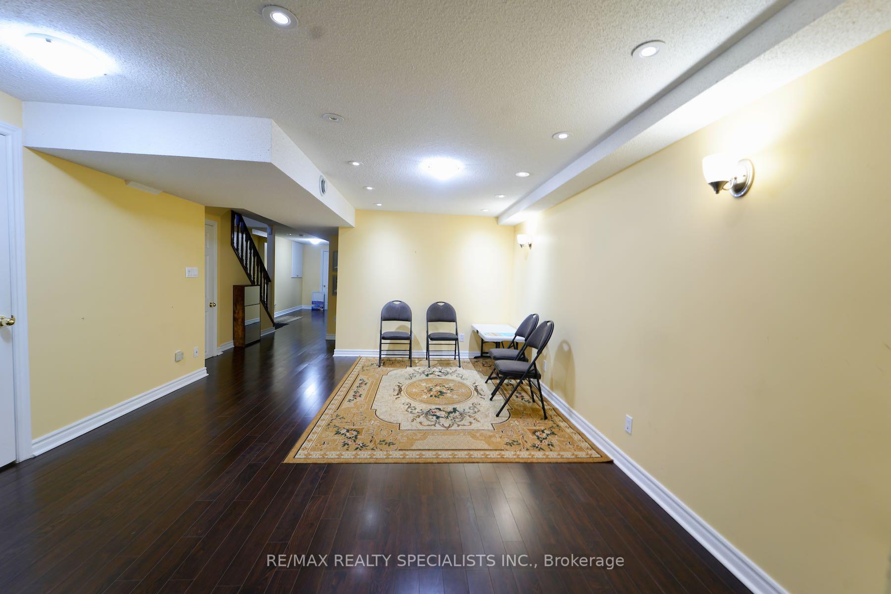 Photo 7 of 38 Gianmarco Way, Vaughan, Vellore Village — HOMEH