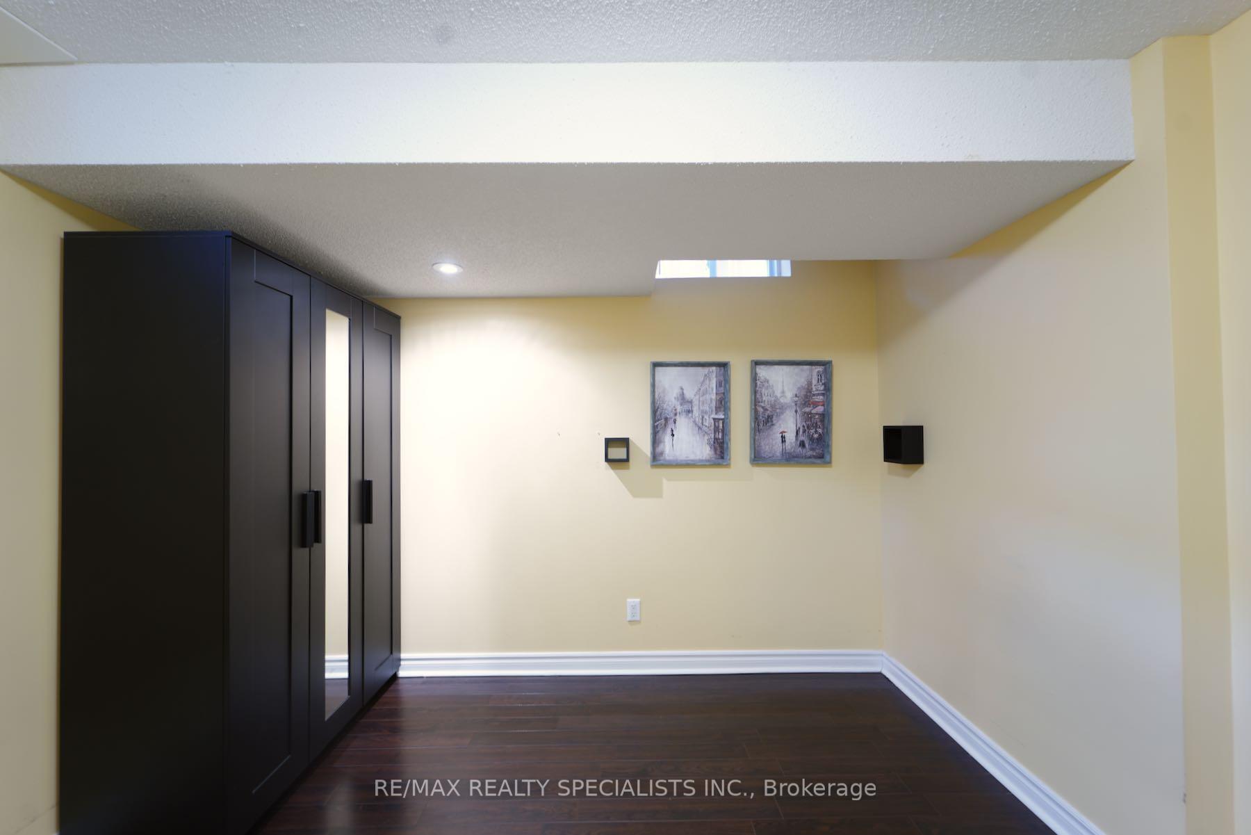 Photo 14 of 38 Gianmarco Way, Vaughan, Vellore Village — HOMEH