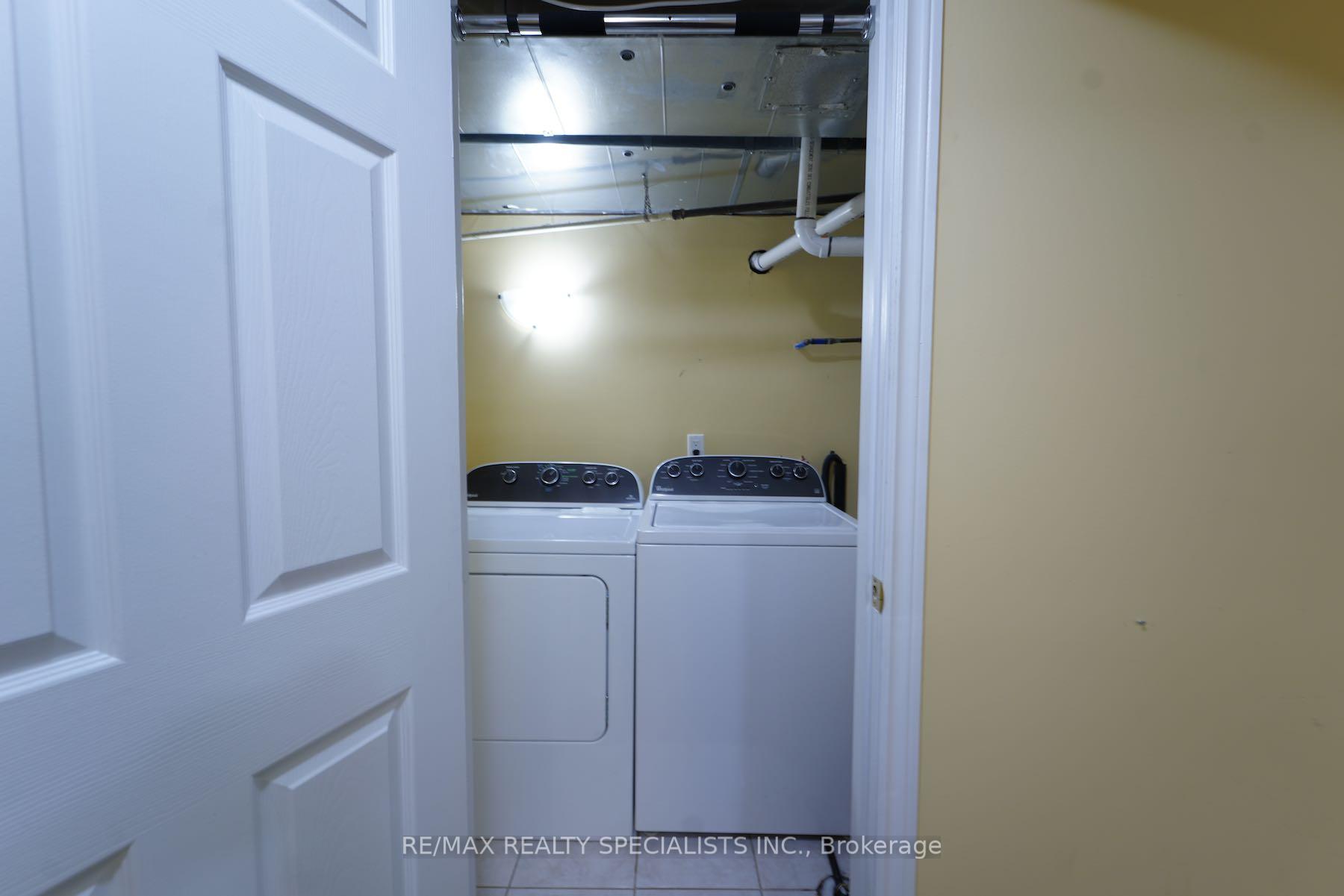 Photo 18 of 38 Gianmarco Way, Vaughan, Vellore Village — HOMEH