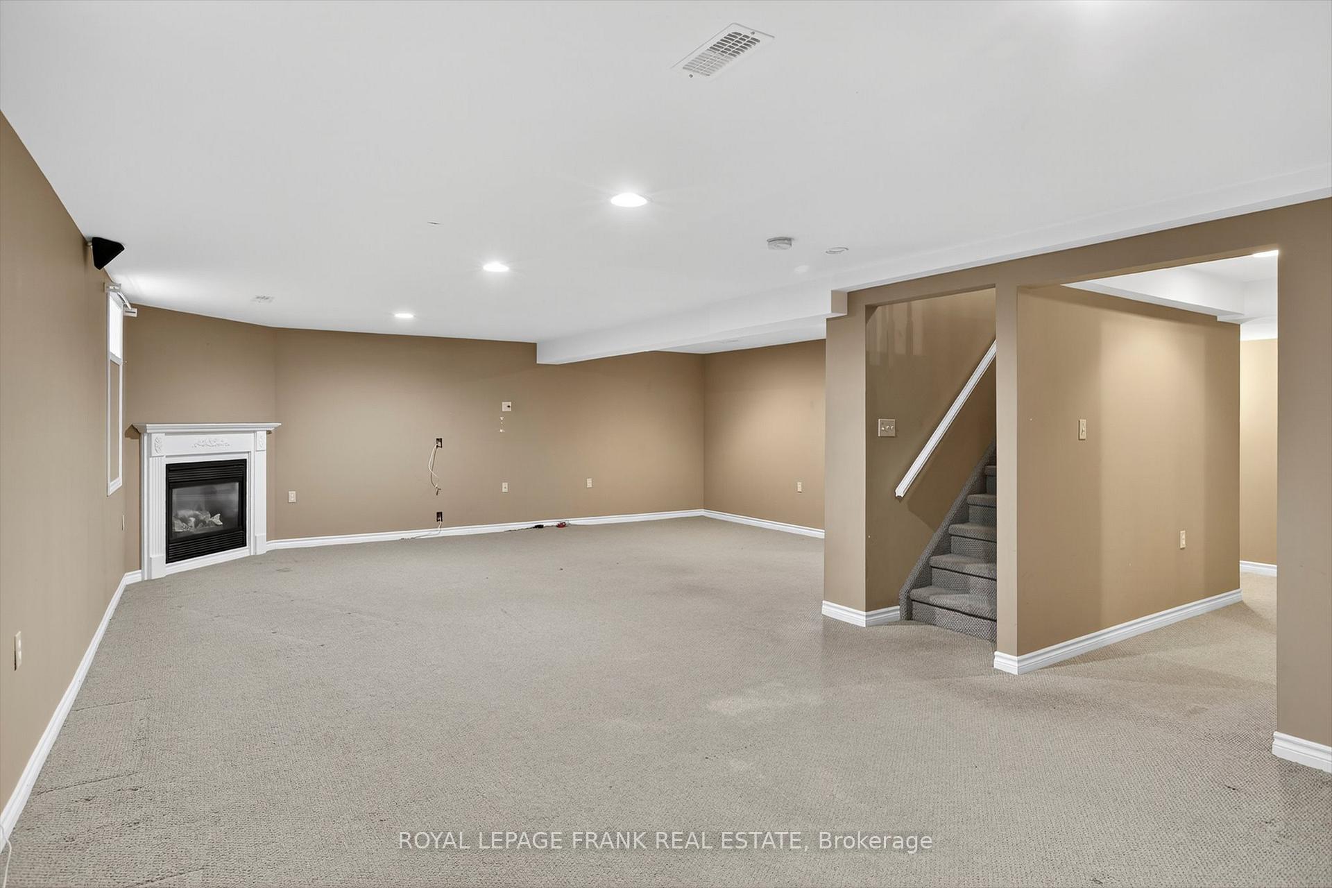 Photo 22 of 2940 Jennifer Drive, Peterborough, Northcrest Ward 5 — HOMEH