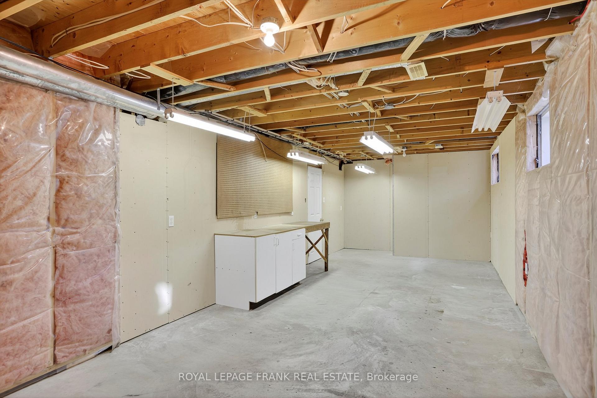 Photo 29 of 2940 Jennifer Drive, Peterborough, Northcrest Ward 5 — HOMEH