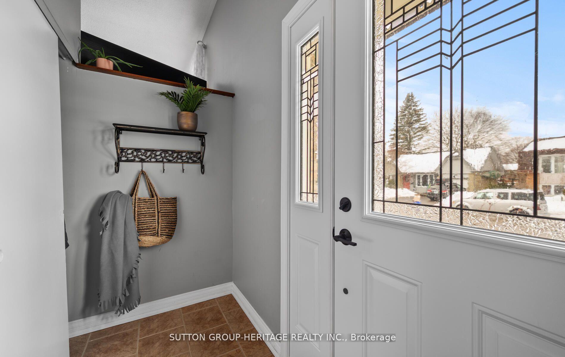 Photo 2 of 7 Harper Court, Whitby, Lynde Creek — HOMEH