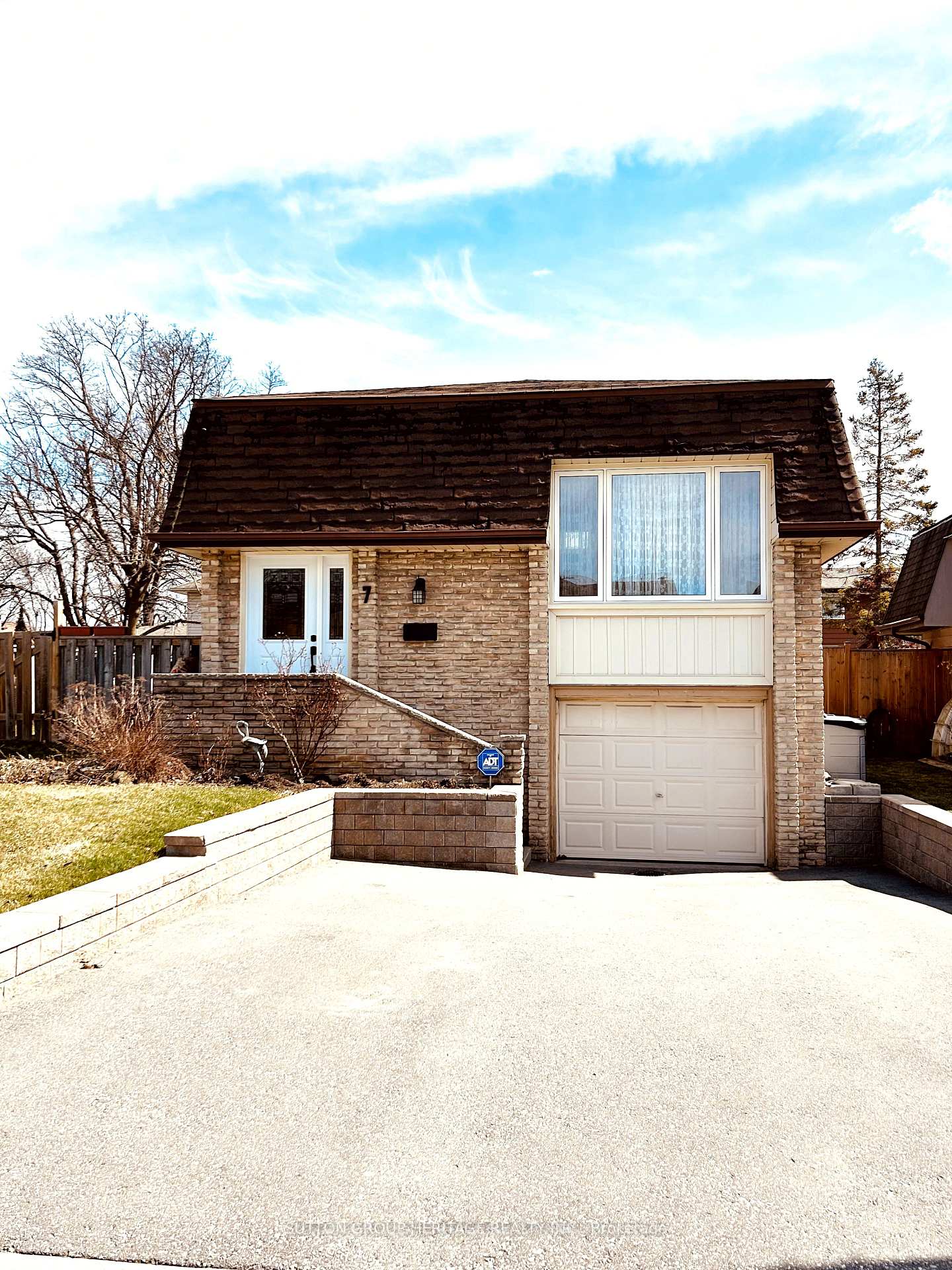 Photo 24 of 7 Harper Court, Whitby, Lynde Creek — HOMEH