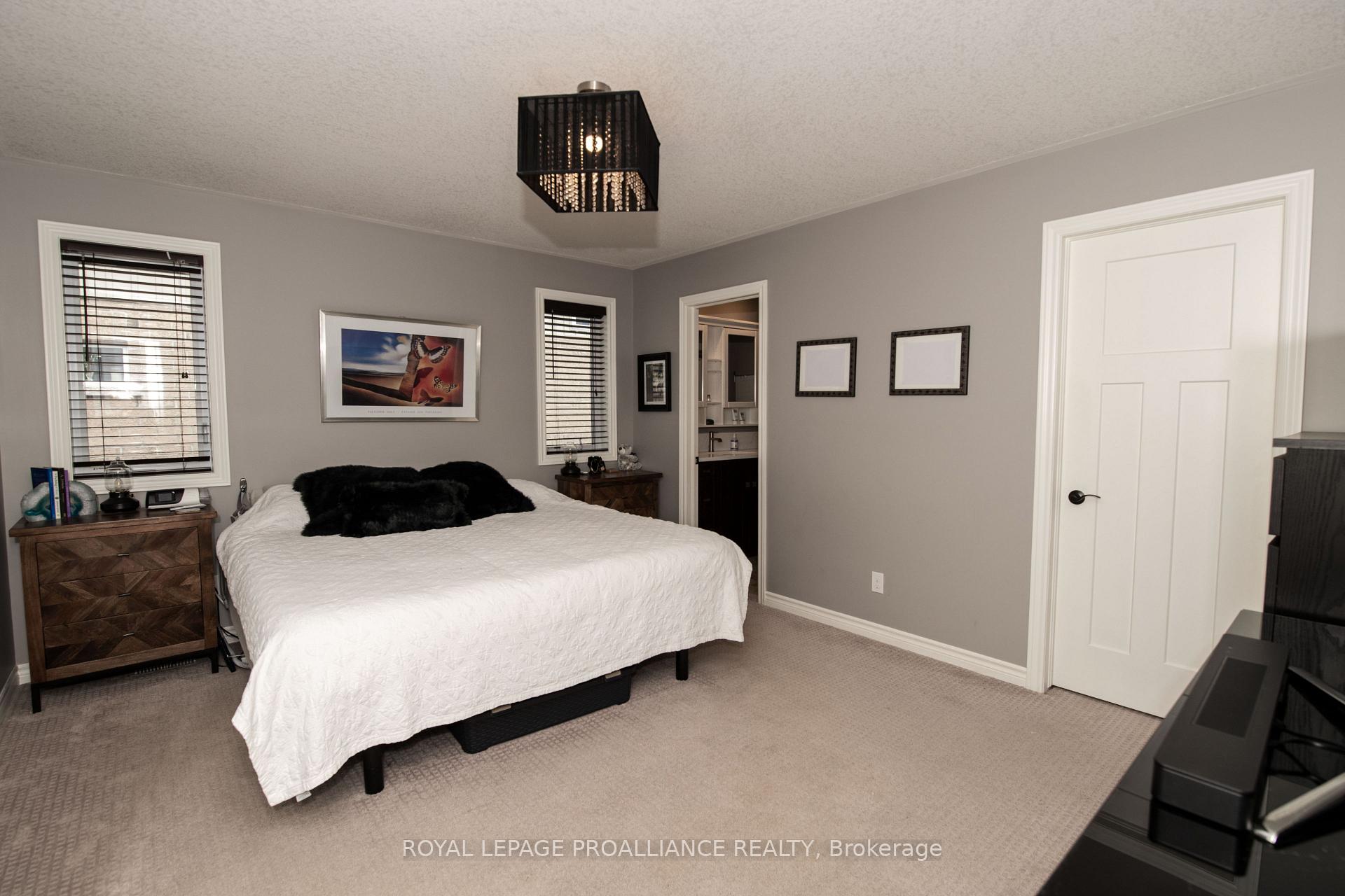 Photo 7 of 28 Butternut Court, Belleville, Belleville Ward — HOMEH