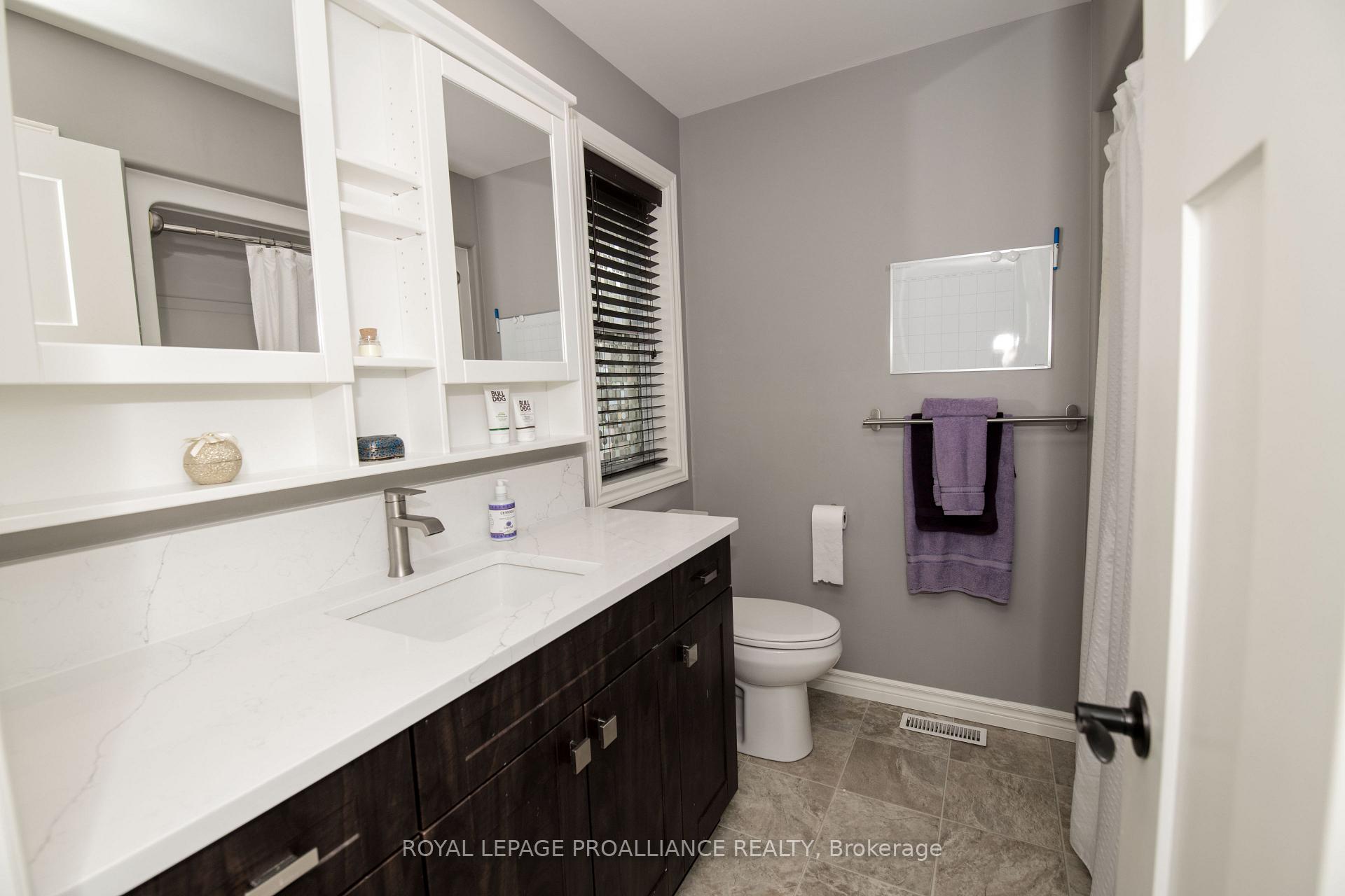 Photo 9 of 28 Butternut Court, Belleville, Belleville Ward — HOMEH