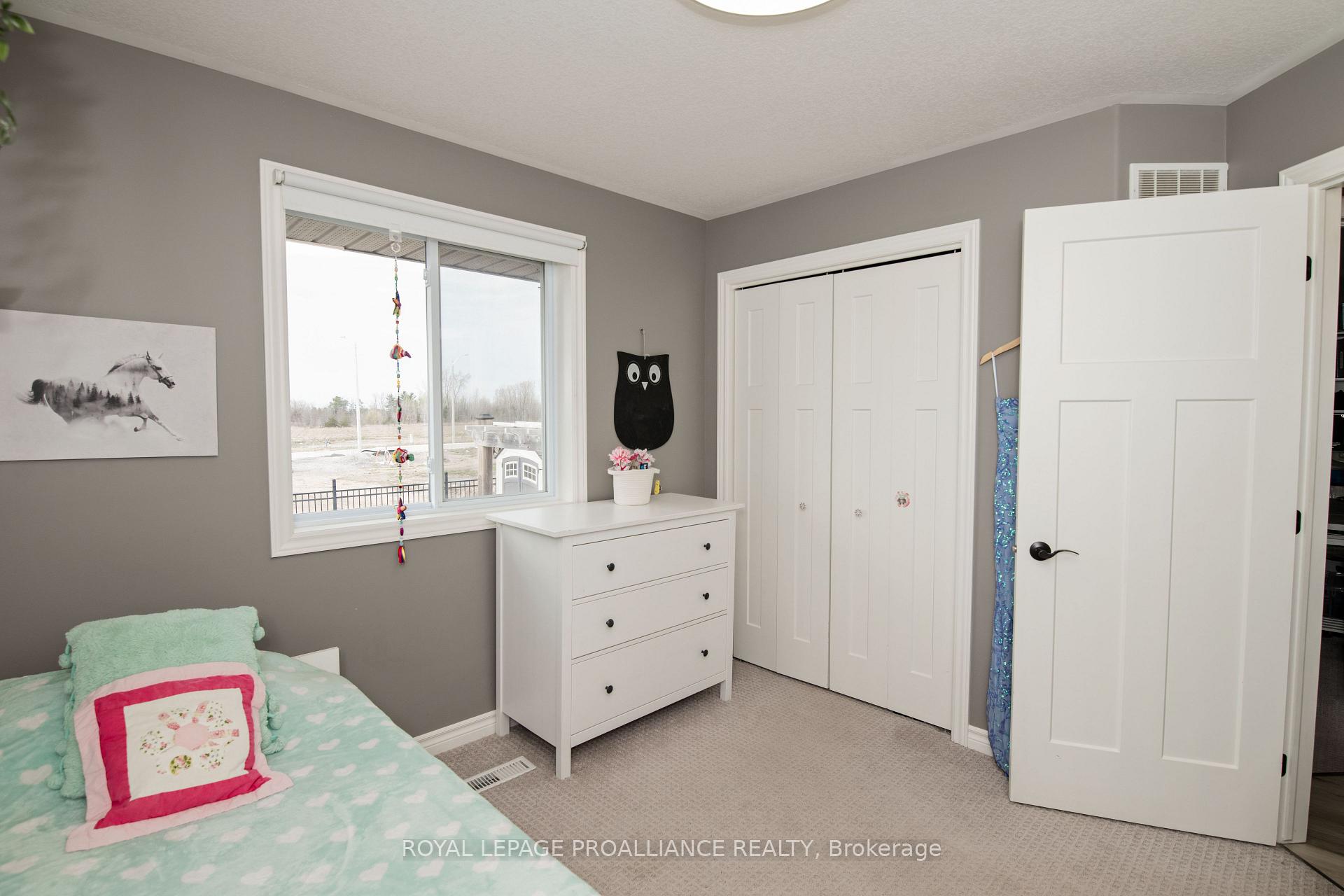 Photo 12 of 28 Butternut Court, Belleville, Belleville Ward — HOMEH