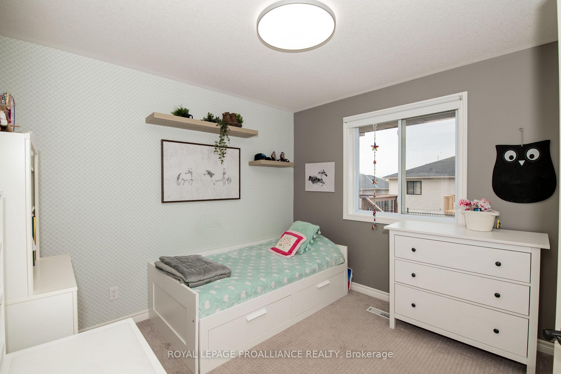 Photo 10 of 28 Butternut Court, Belleville, Belleville Ward — HOMEH