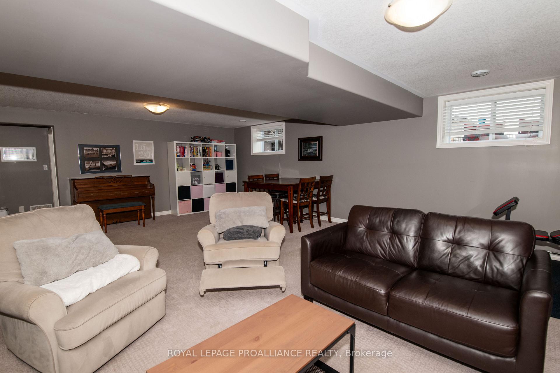 Photo 26 of 28 Butternut Court, Belleville, Belleville Ward — HOMEH
