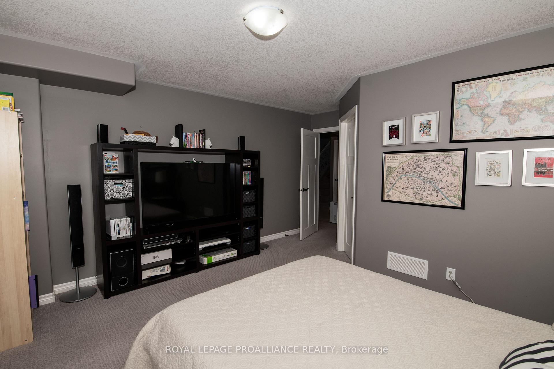 Photo 28 of 28 Butternut Court, Belleville, Belleville Ward — HOMEH