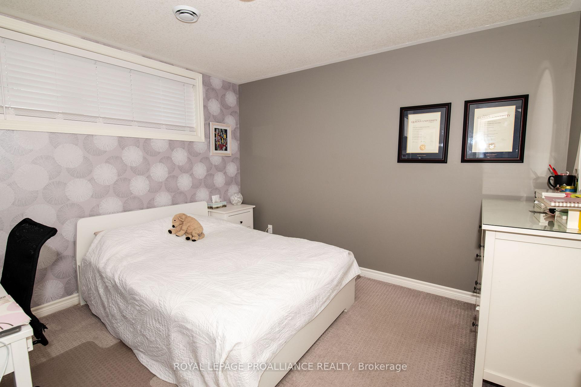 Photo 20 of 28 Butternut Court, Belleville, Belleville Ward — HOMEH