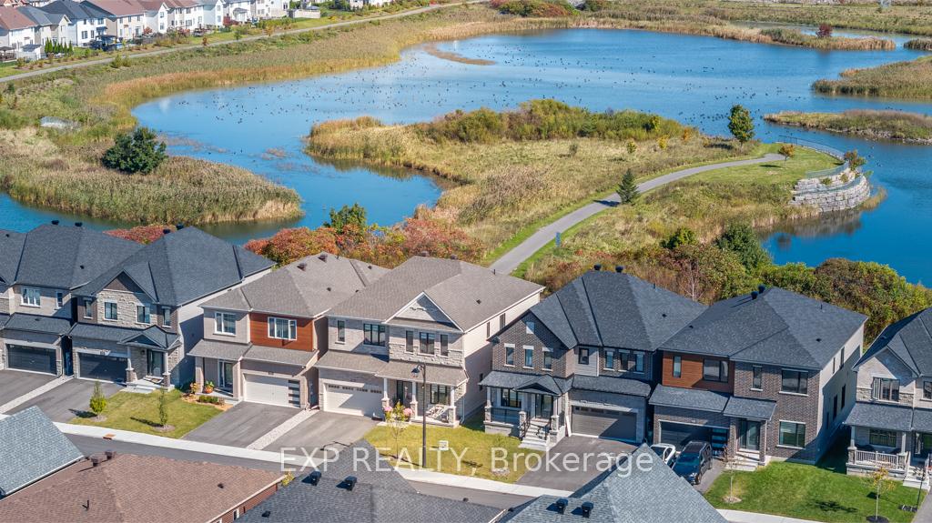 Photo 3 of 924 Lakeridge Drive, Ottawa, Avalon East — HOMEH