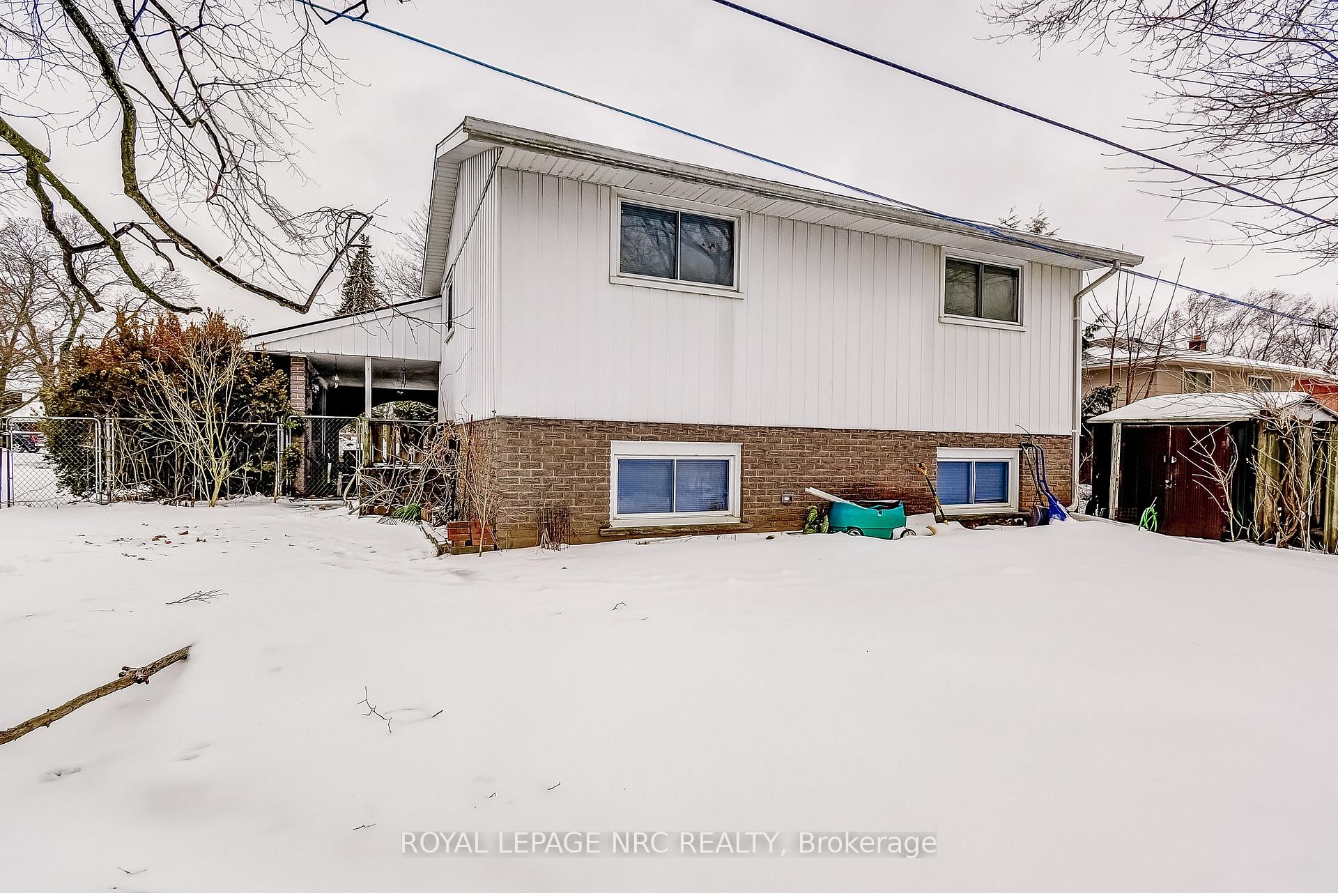 Photo 32 of 18 Lamont Drive, Welland, N. Welland — HOMEH