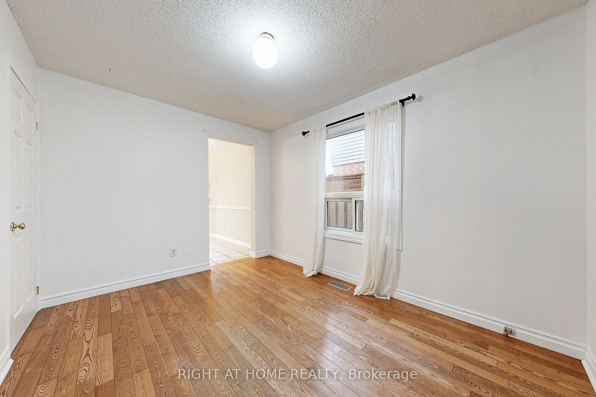 Photo 7 of 91 O'shaughnessy Crescent, Barrie, Holly — HOMEH