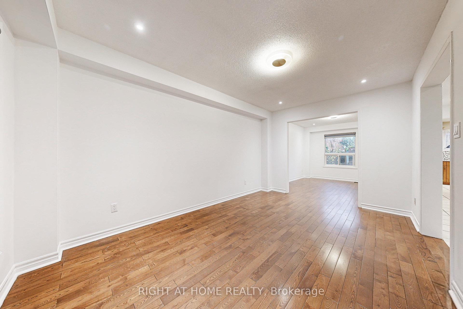 Photo 11 of 91 O'shaughnessy Crescent, Barrie, Holly — HOMEH