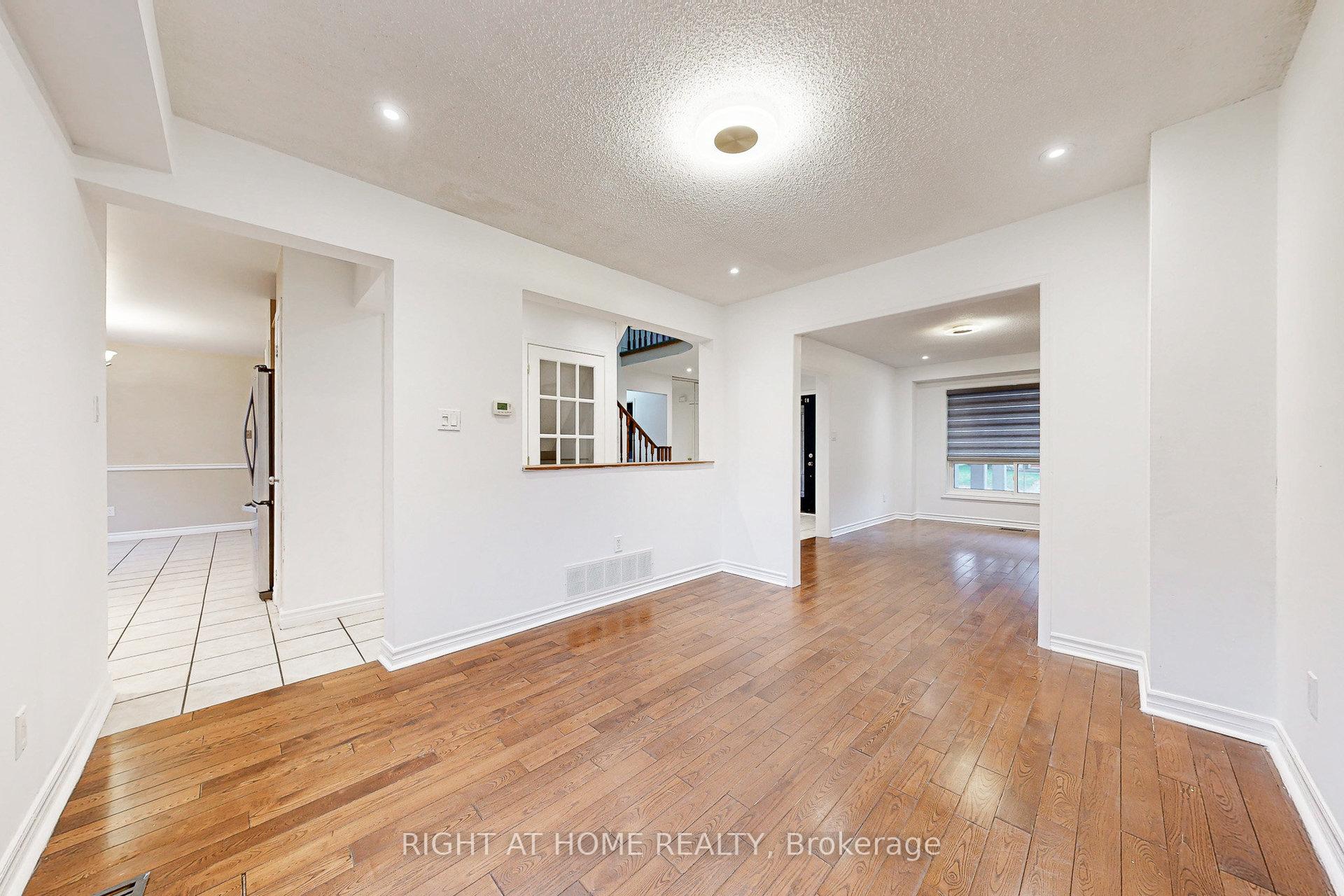 Photo 10 of 91 O'shaughnessy Crescent, Barrie, Holly — HOMEH