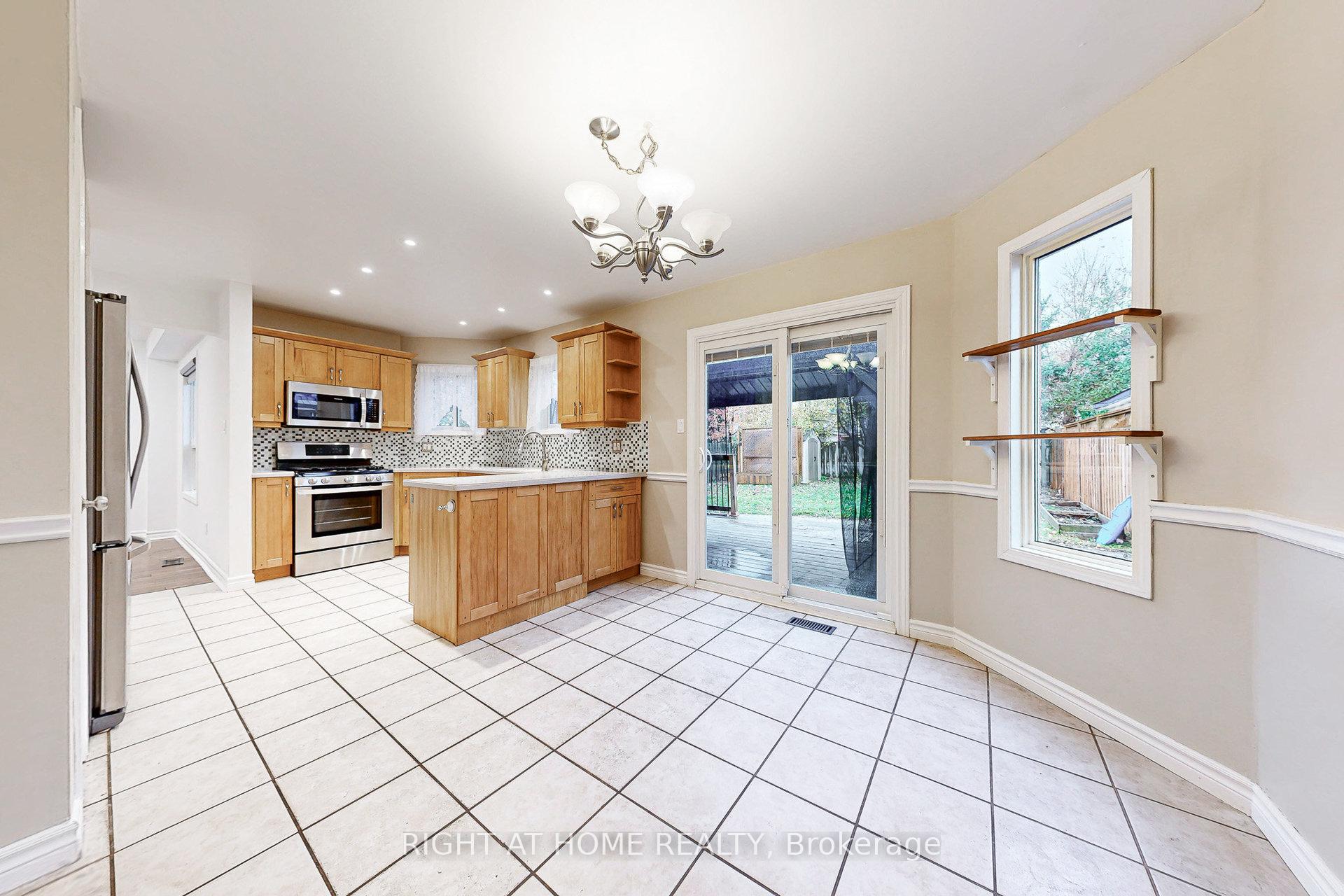 Photo 19 of 91 O'shaughnessy Crescent, Barrie, Holly — HOMEH