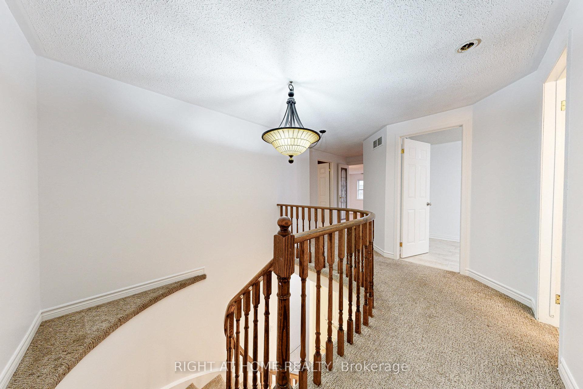 Photo 18 of 91 O'shaughnessy Crescent, Barrie, Holly — HOMEH