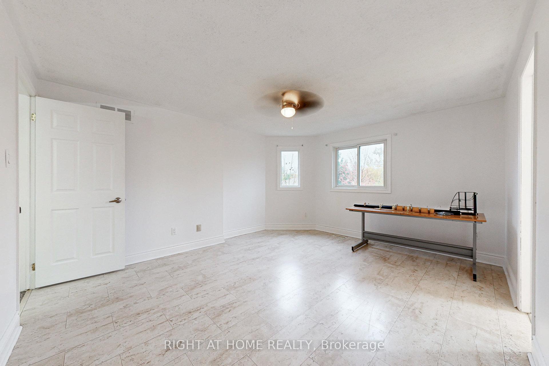 Photo 21 of 91 O'shaughnessy Crescent, Barrie, Holly — HOMEH