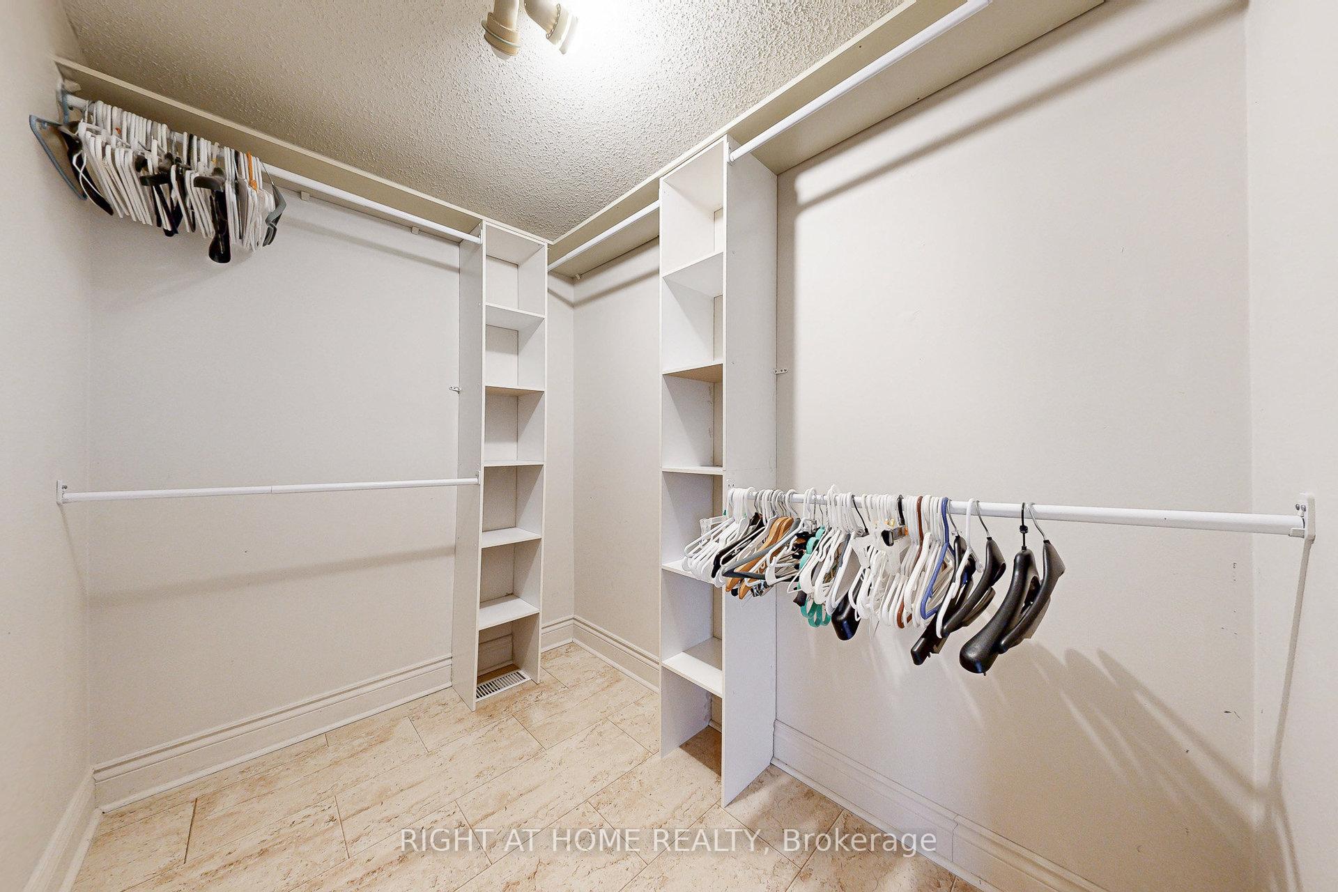 Photo 26 of 91 O'shaughnessy Crescent, Barrie, Holly — HOMEH