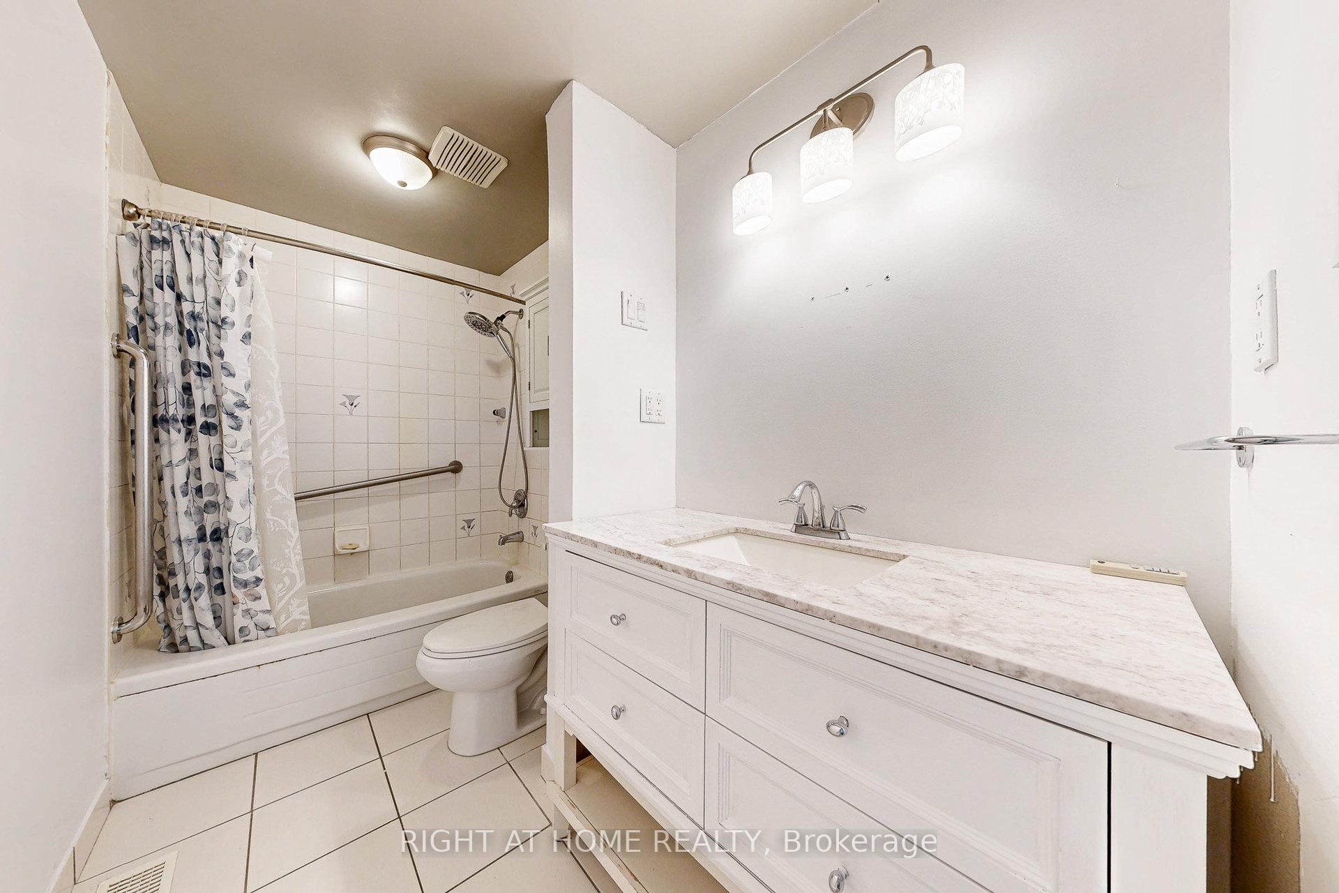 Photo 36 of 91 O'shaughnessy Crescent, Barrie, Holly — HOMEH