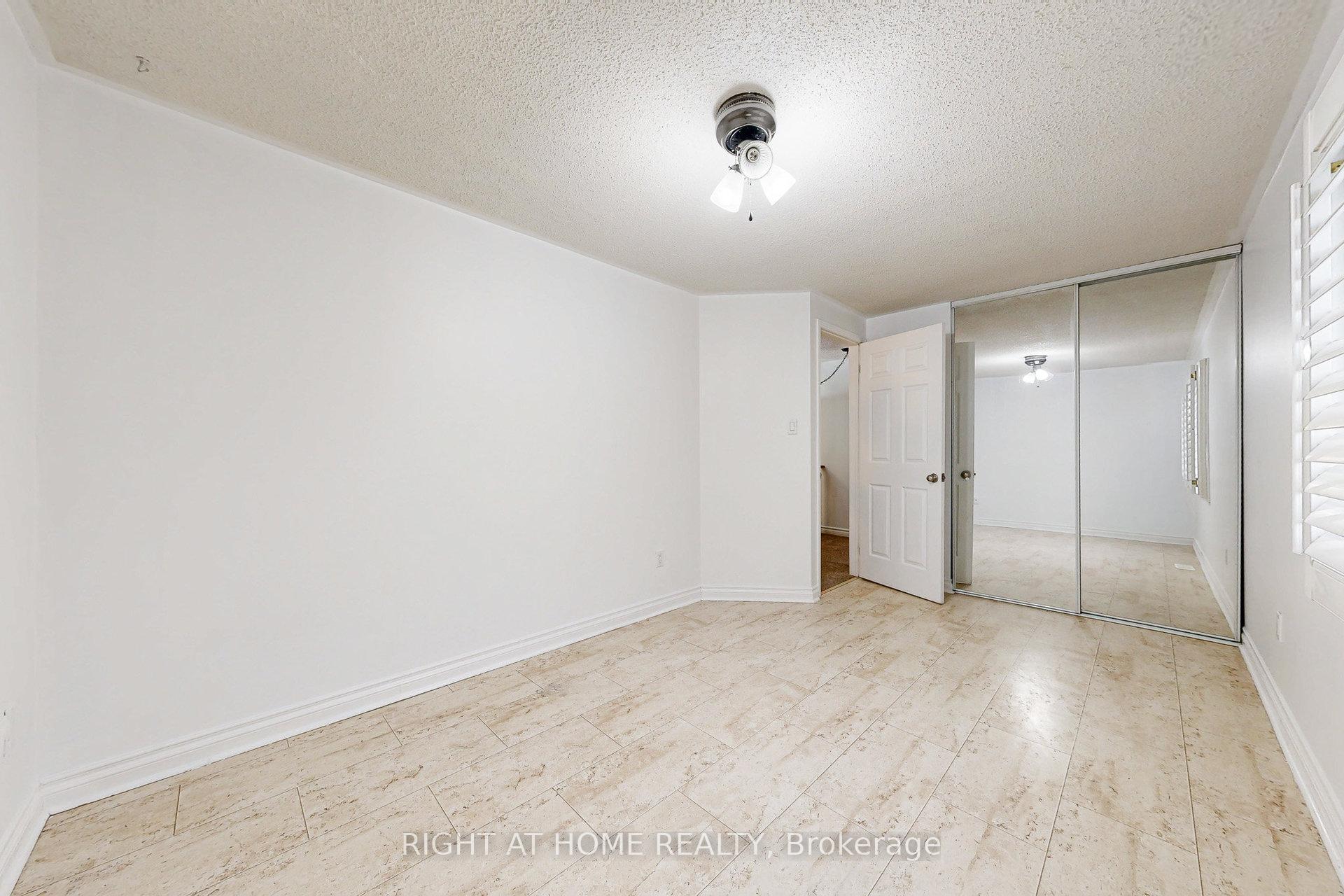Photo 32 of 91 O'shaughnessy Crescent, Barrie, Holly — HOMEH