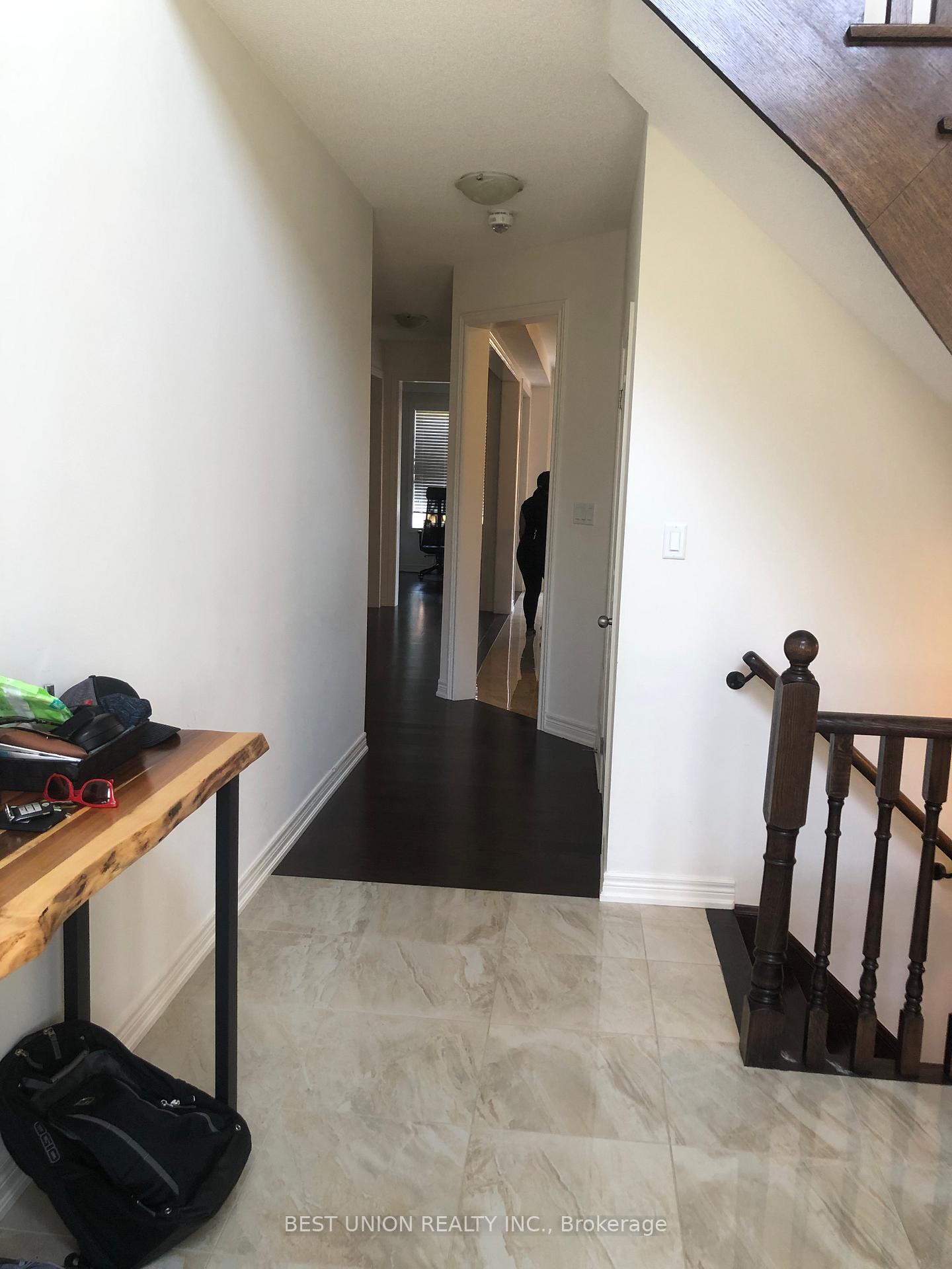 Photo 13 of 21 Beaconsfield Drive, Vaughan, Kleinburg — HOMEH
