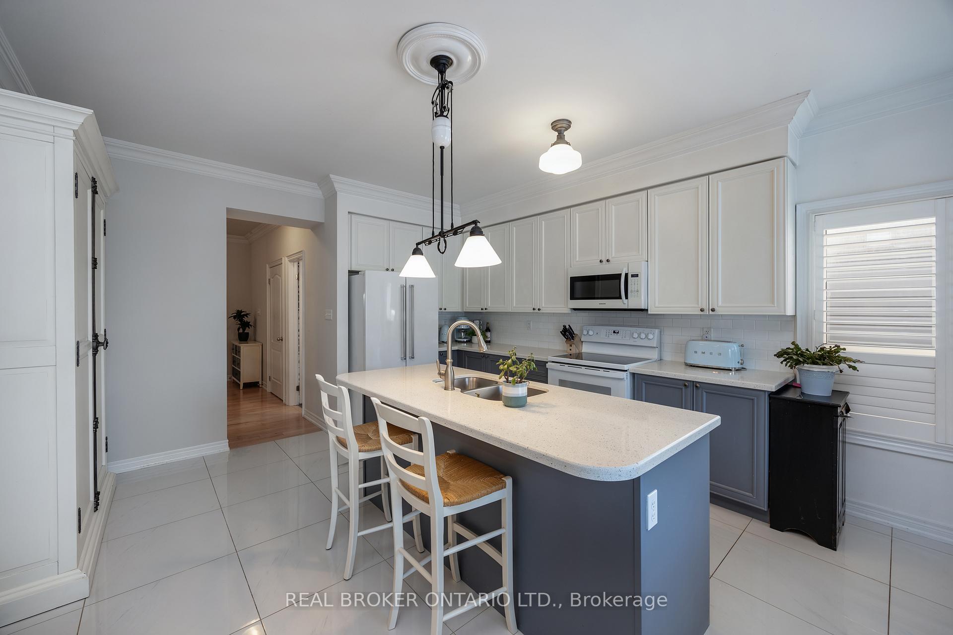 Photo 6 of 2028 Hunking Drive, Oshawa, Taunton — HOMEH