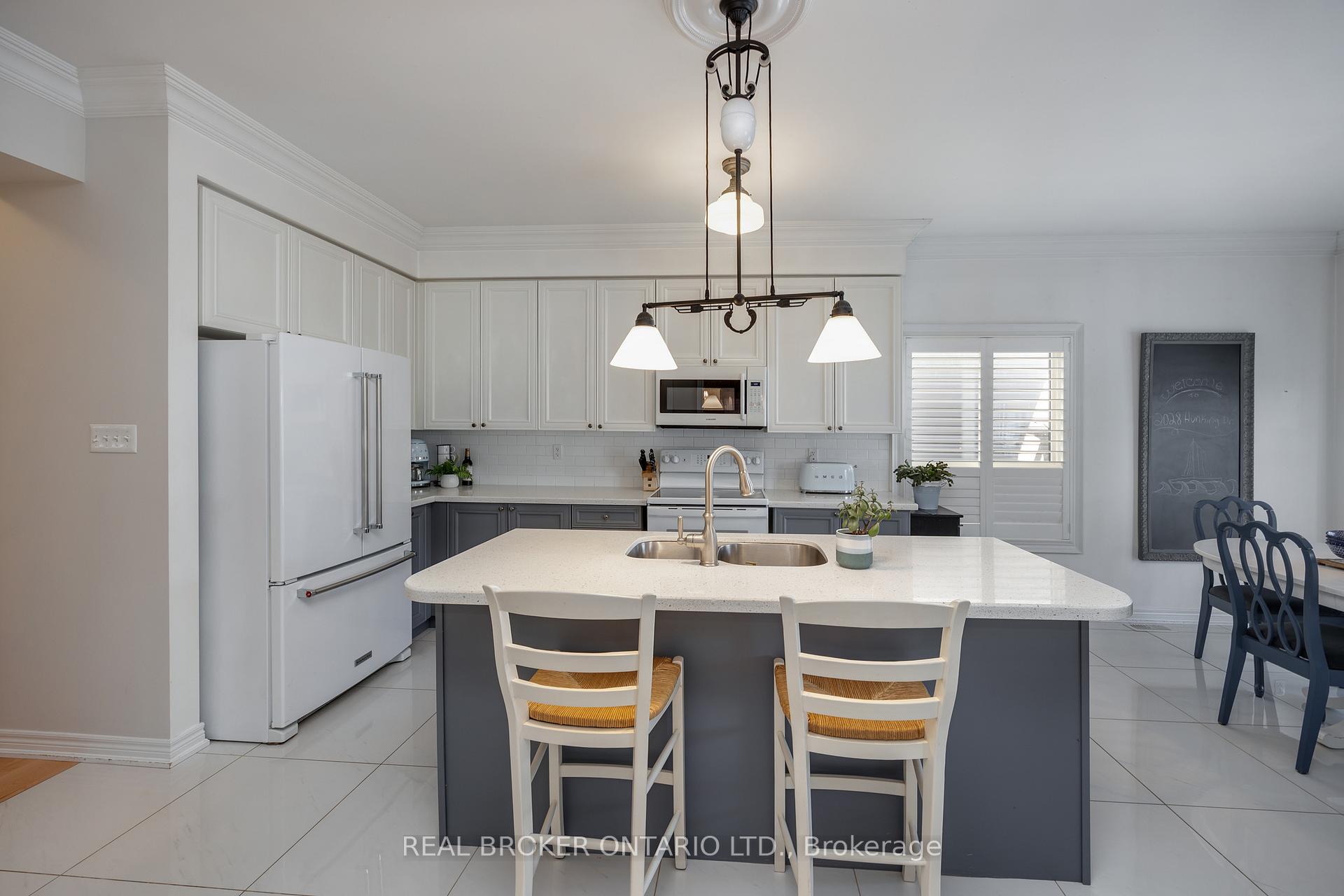 Photo 9 of 2028 Hunking Drive, Oshawa, Taunton — HOMEH