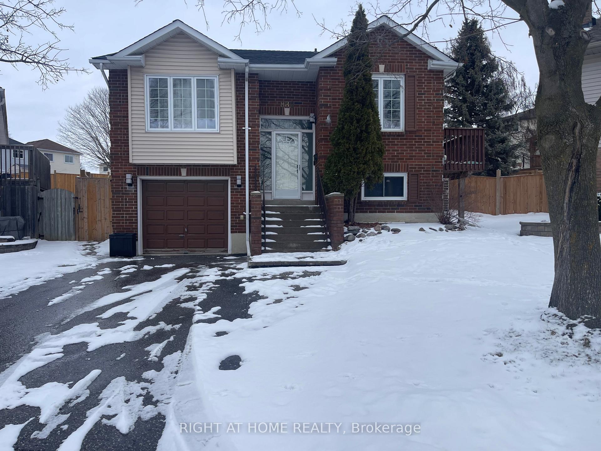 Photo 1 of Unit Upper, 880 Meadowhill Court, Oshawa, Pinecrest — HOMEH