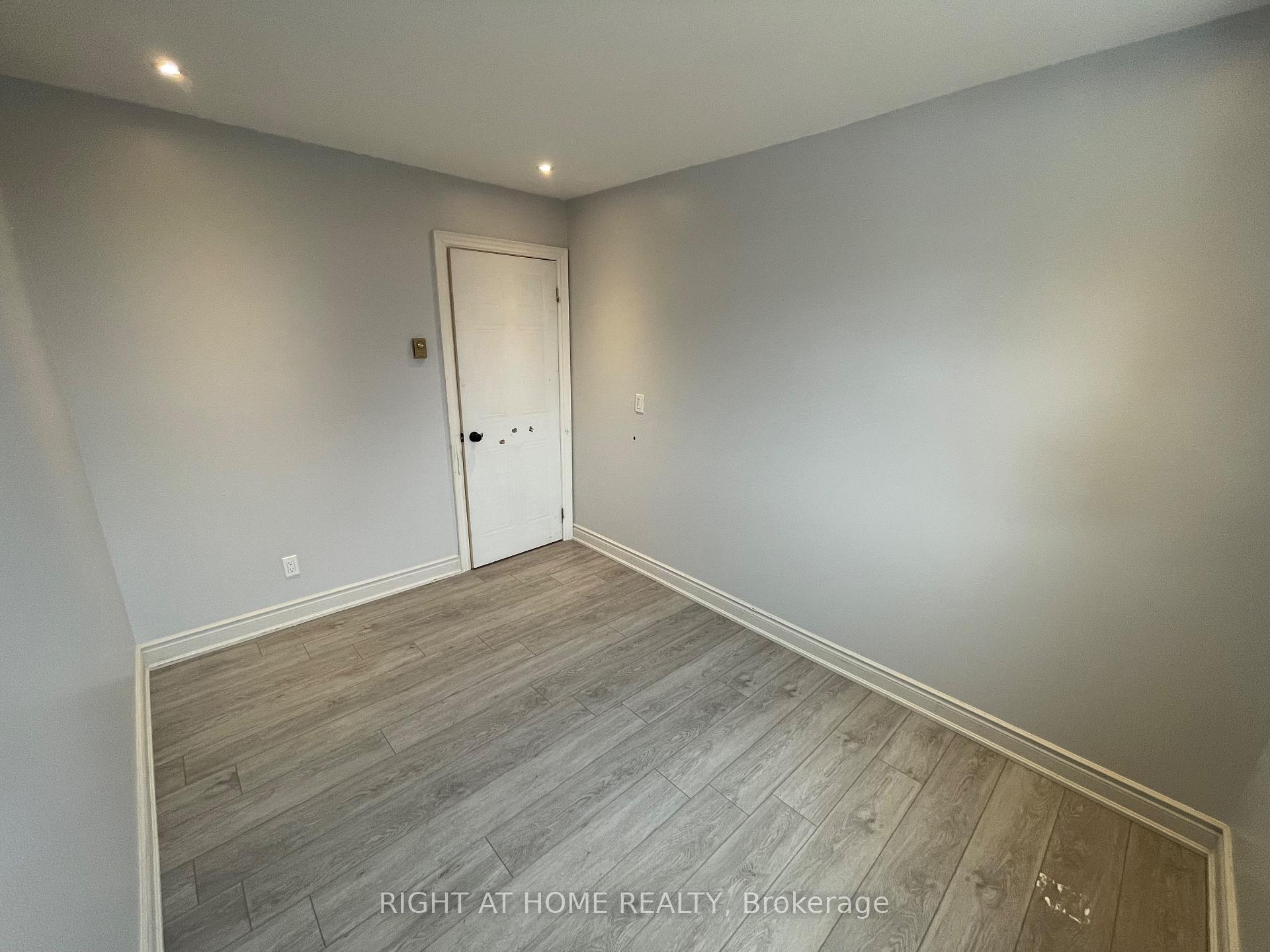 Photo 14 of Unit Upper, 880 Meadowhill Court, Oshawa, Pinecrest — HOMEH