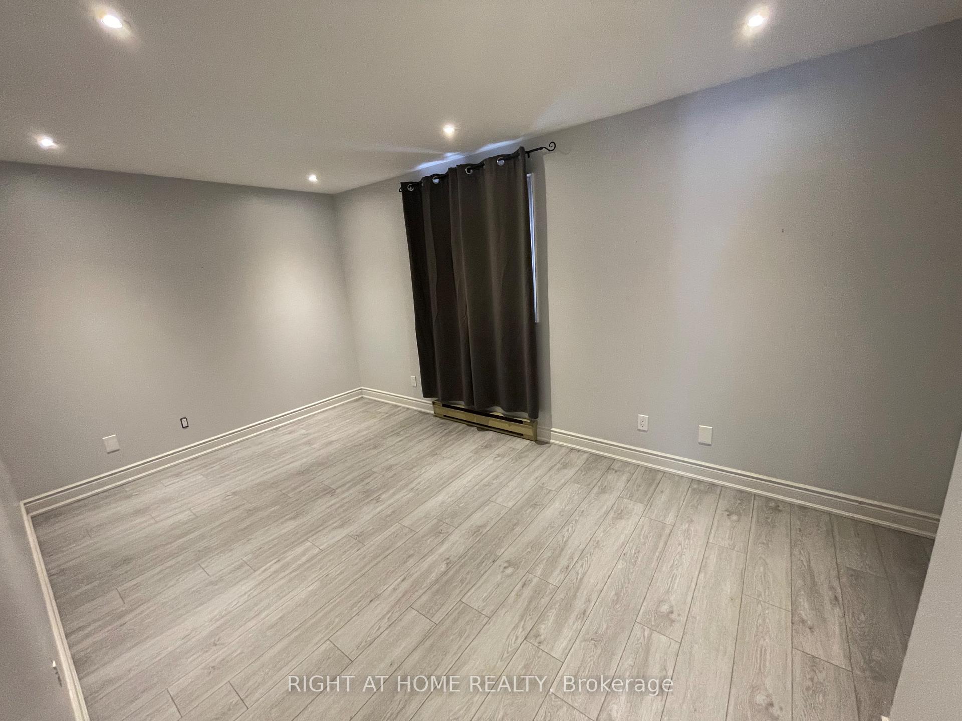 Photo 19 of Unit Upper, 880 Meadowhill Court, Oshawa, Pinecrest — HOMEH