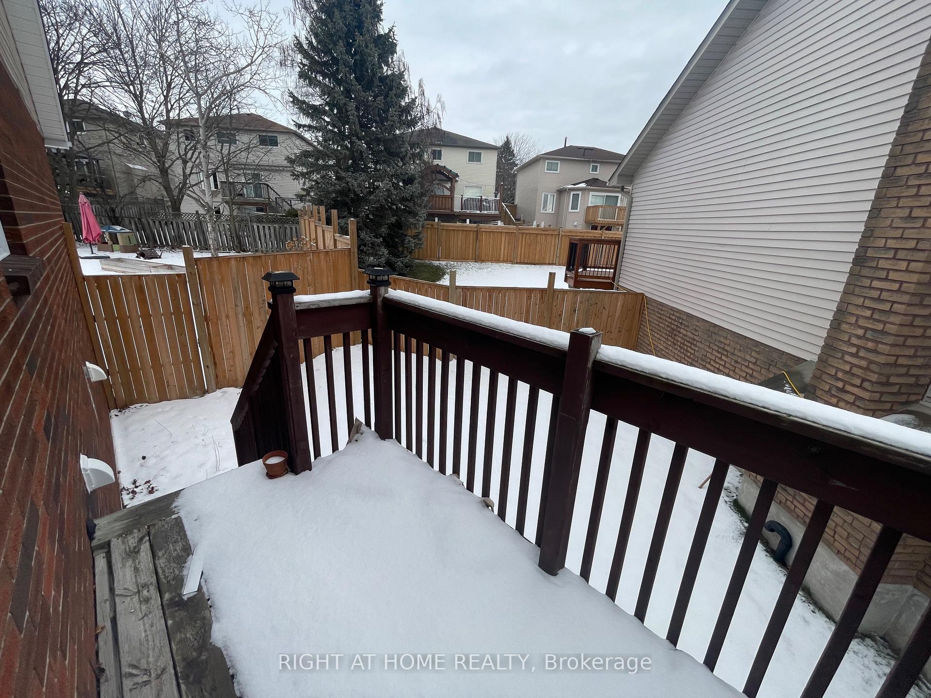 Photo 22 of Unit Upper, 880 Meadowhill Court, Oshawa, Pinecrest — HOMEH