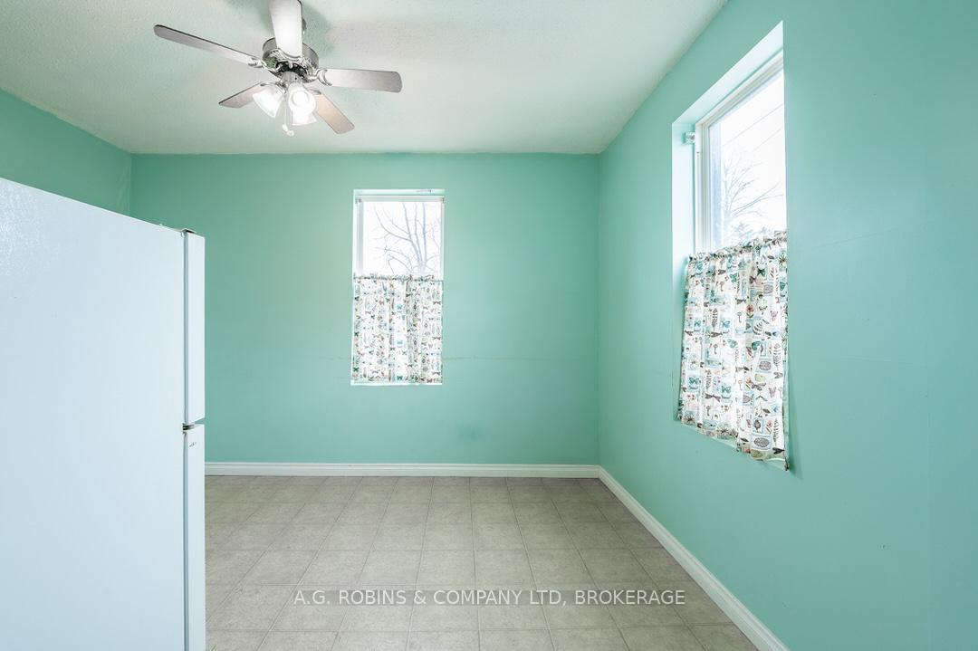 Photo 12 of 284 Brock Street, Peterborough, Town Ward 3 — HOMEH