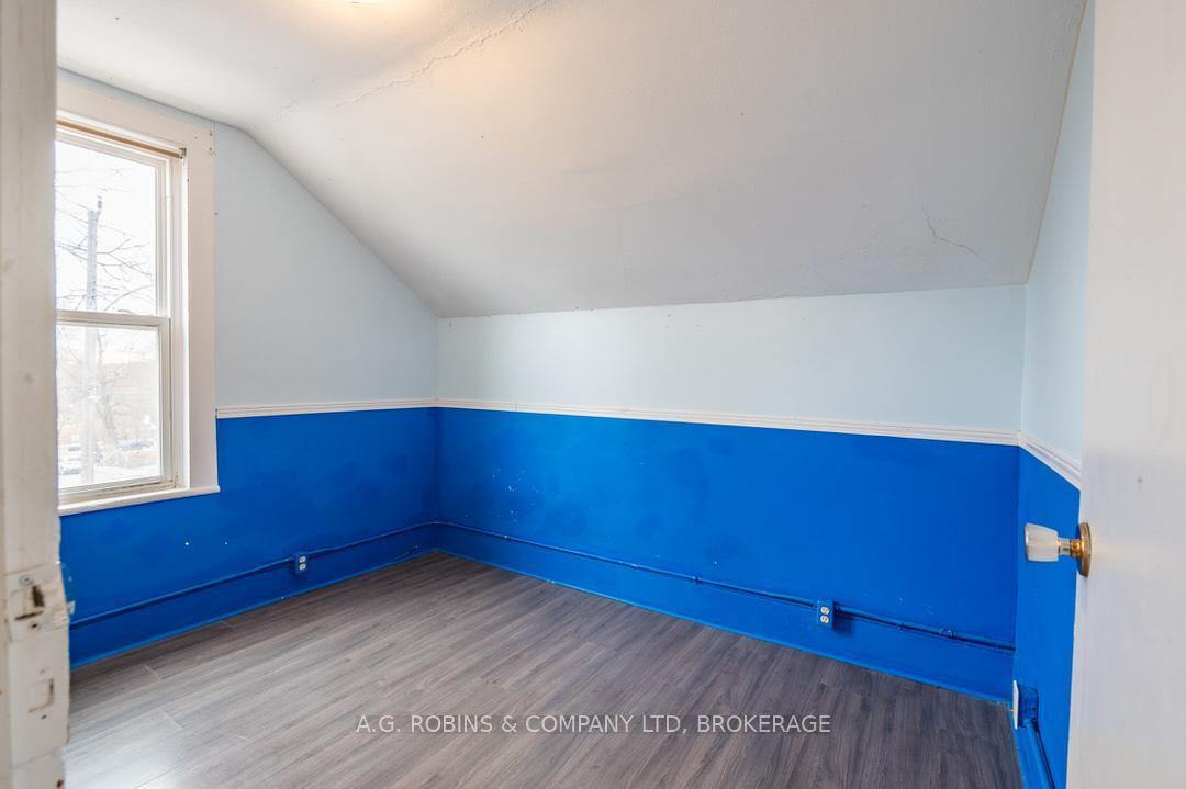Photo 20 of 284 Brock Street, Peterborough, Town Ward 3 — HOMEH