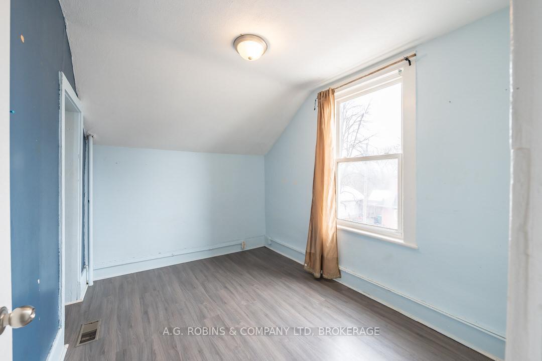 Photo 21 of 284 Brock Street, Peterborough, Town Ward 3 — HOMEH