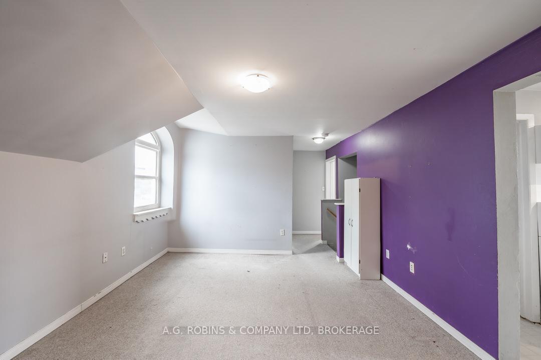 Photo 25 of 284 Brock Street, Peterborough, Town Ward 3 — HOMEH