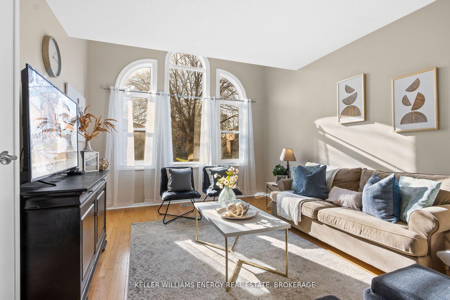 Photo 5 of 72 Willowbrook Drive, Whitby, Pringle Creek — HOMEH