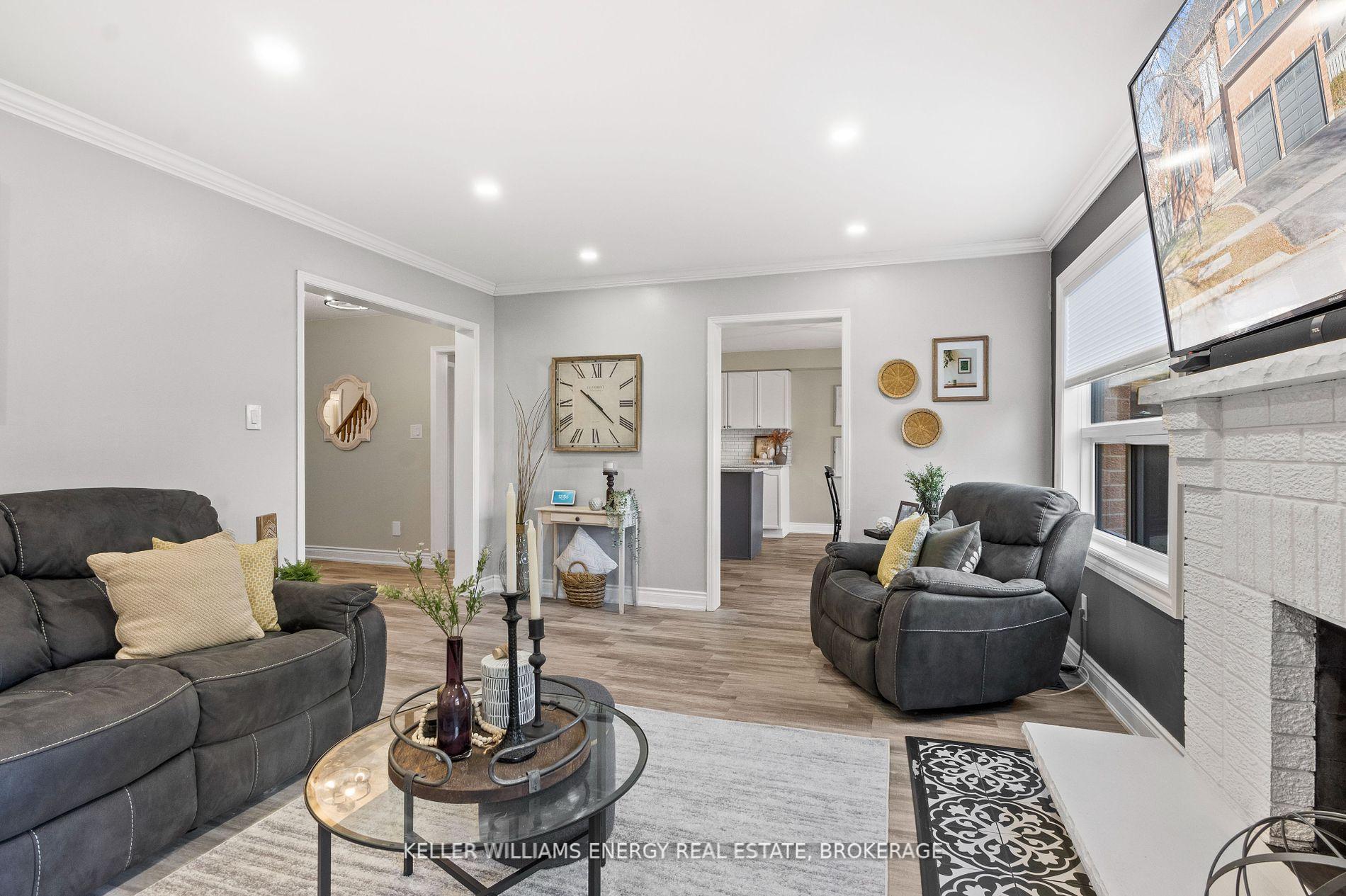 Photo 12 of 72 Willowbrook Drive, Whitby, Pringle Creek — HOMEH