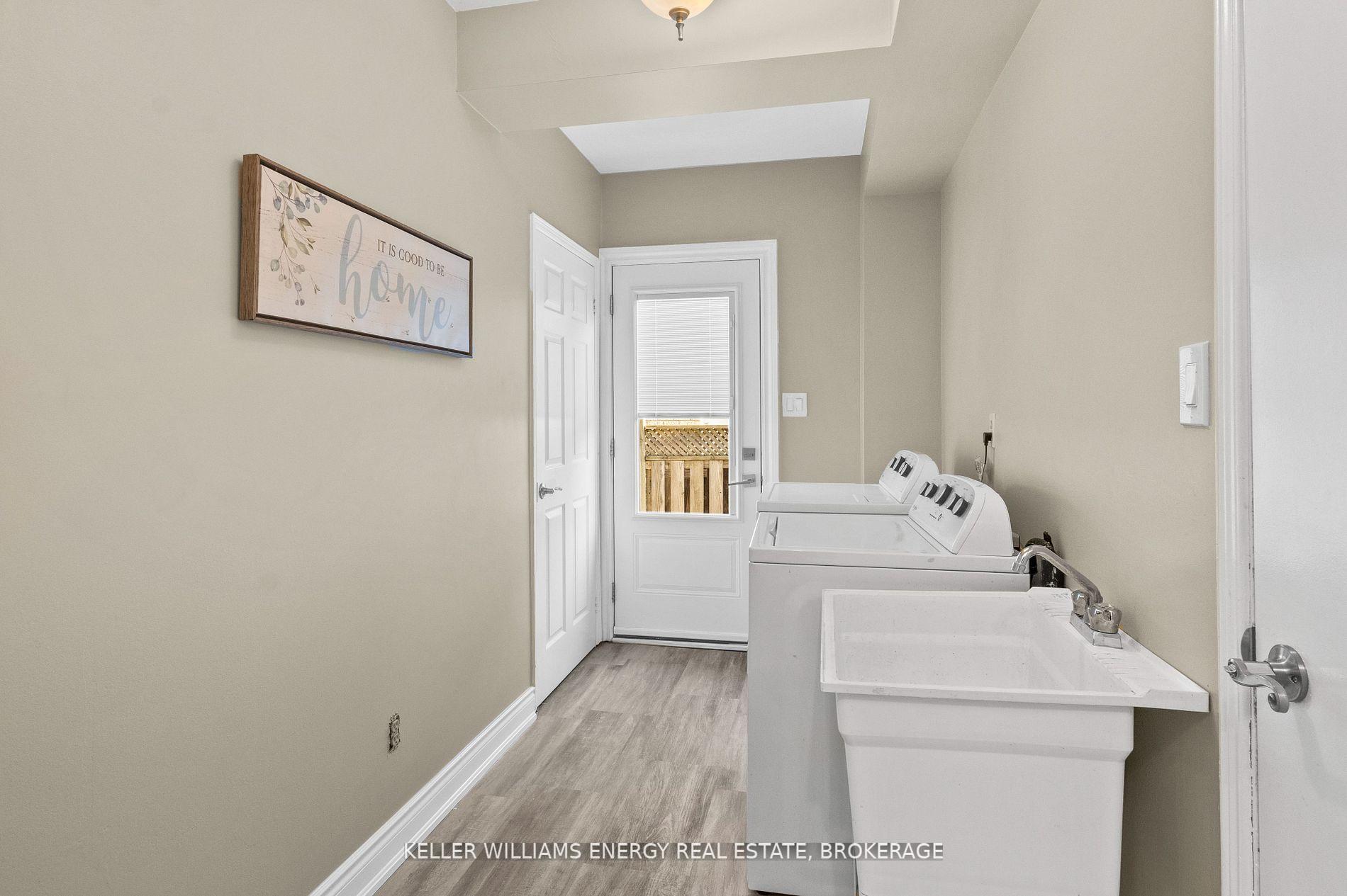 Photo 15 of 72 Willowbrook Drive, Whitby, Pringle Creek — HOMEH