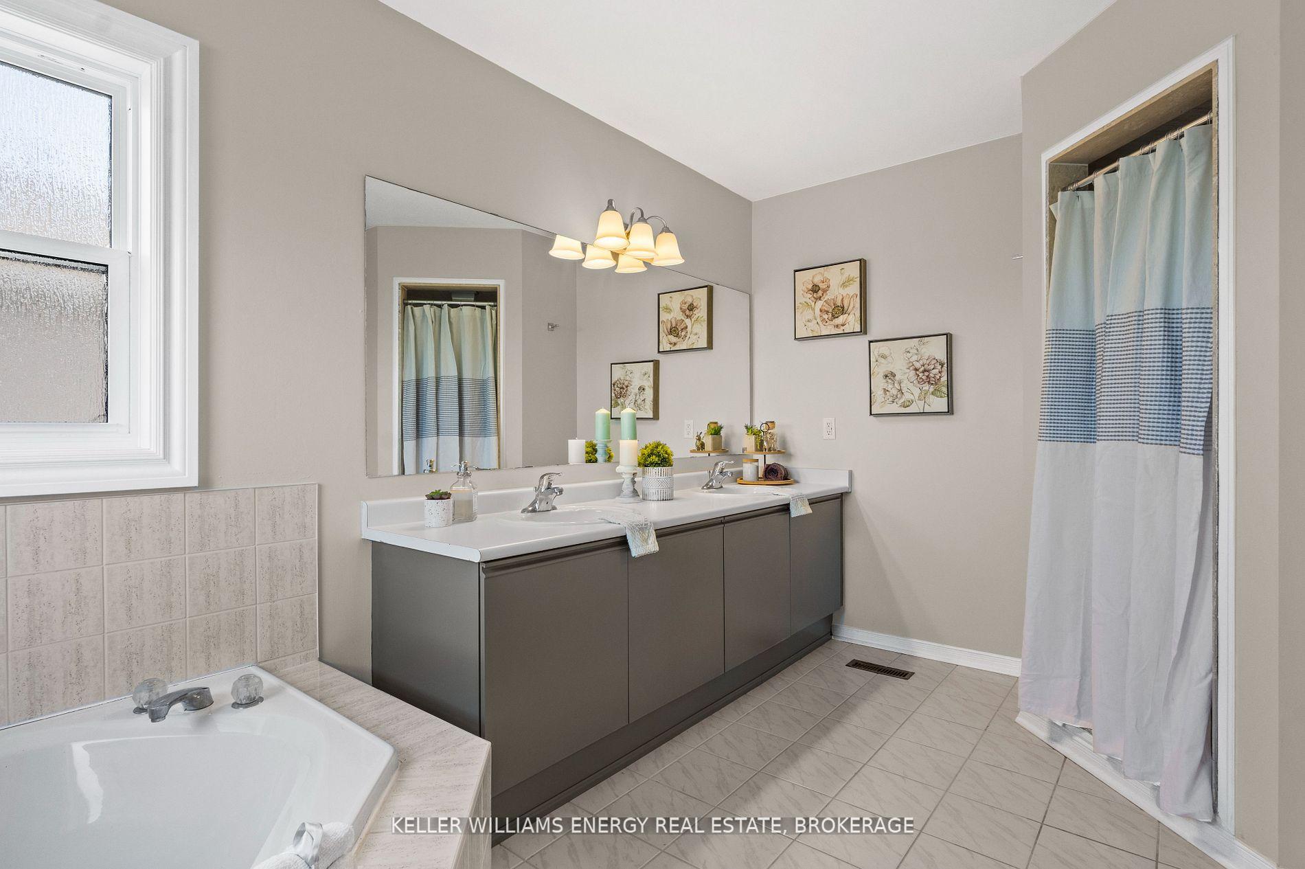 Photo 19 of 72 Willowbrook Drive, Whitby, Pringle Creek — HOMEH