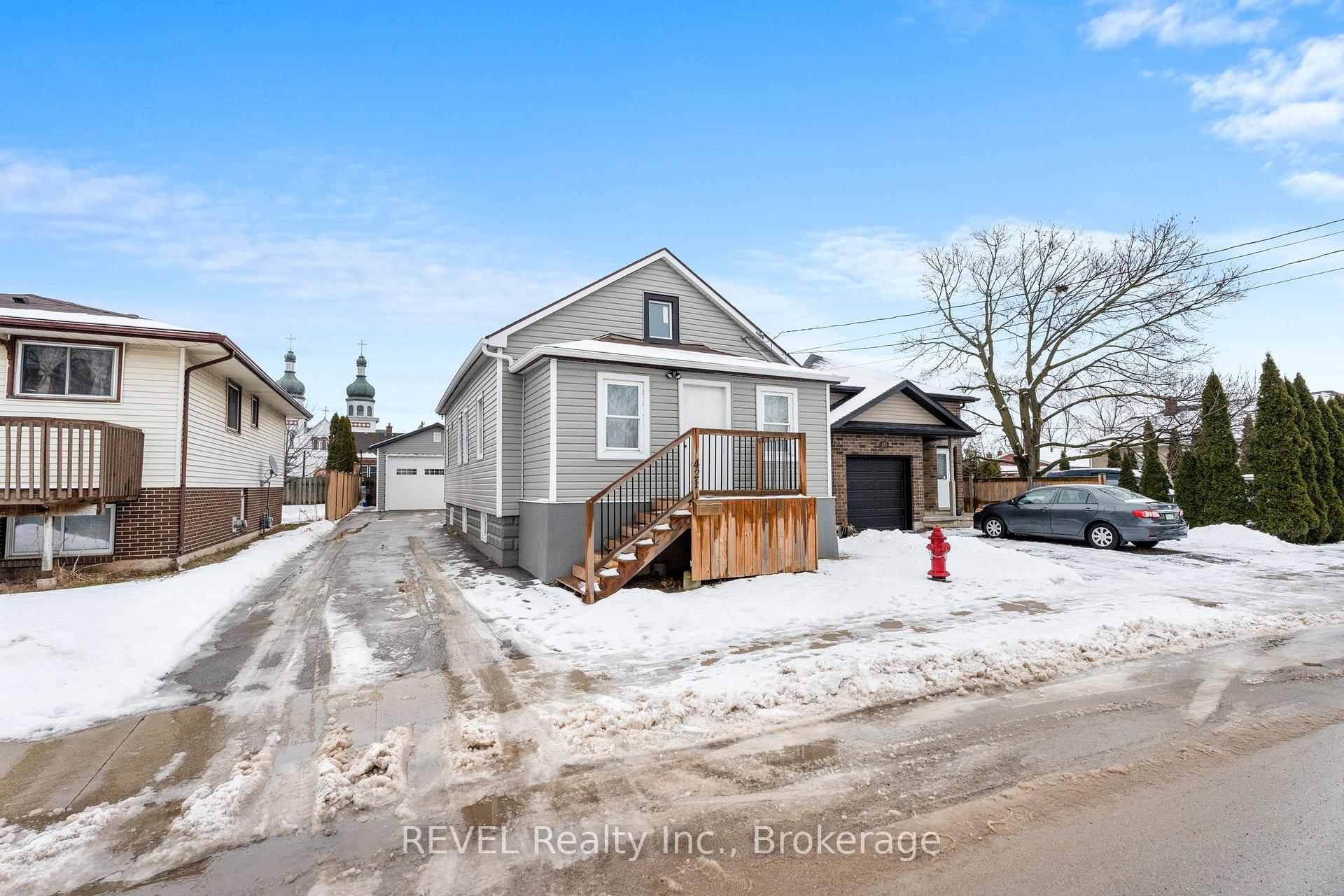 Photo 1 of 421 Wright Street, Welland, Lincoln/Crowland — HOMEH
