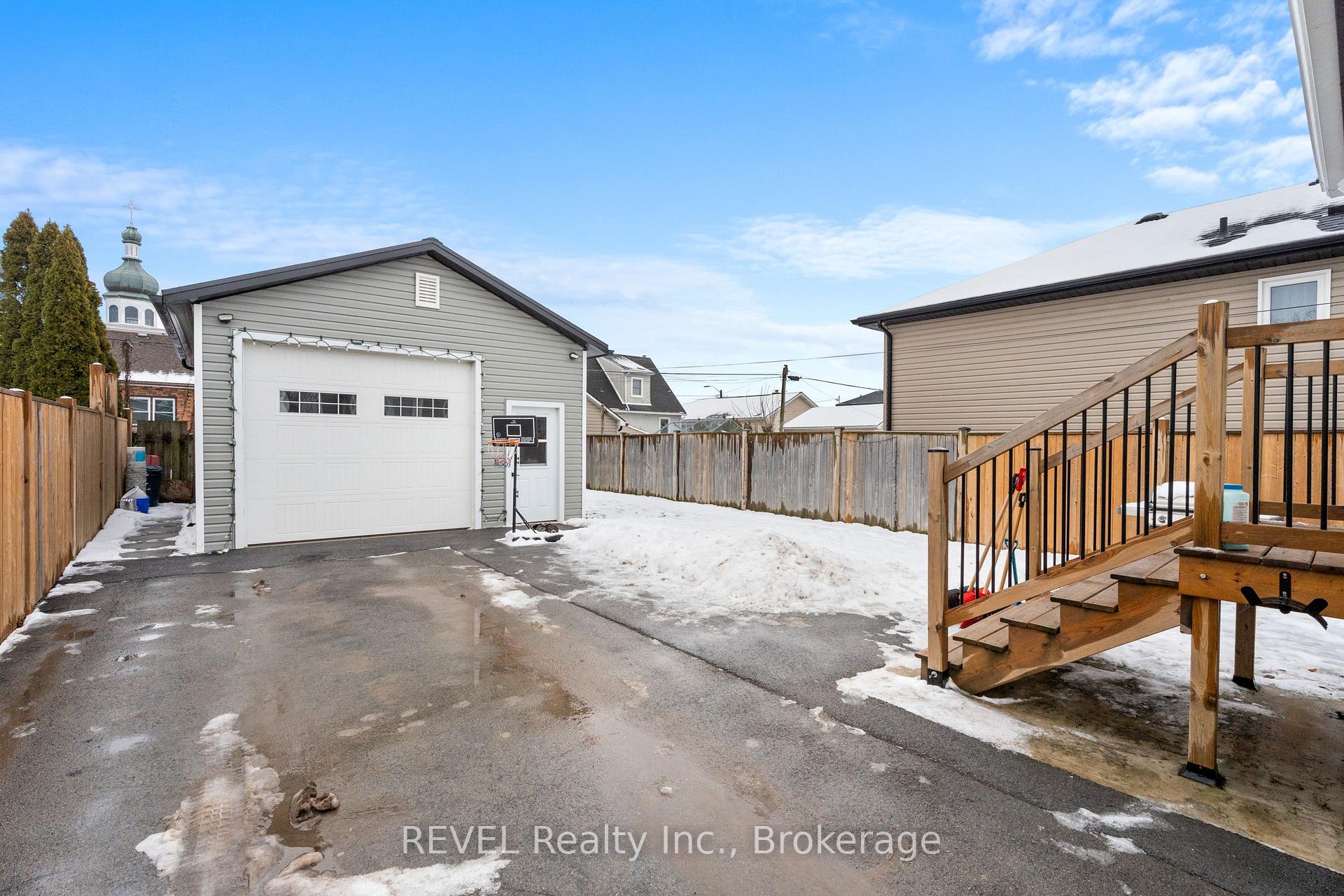 Photo 20 of 421 Wright Street, Welland, Lincoln/Crowland — HOMEH