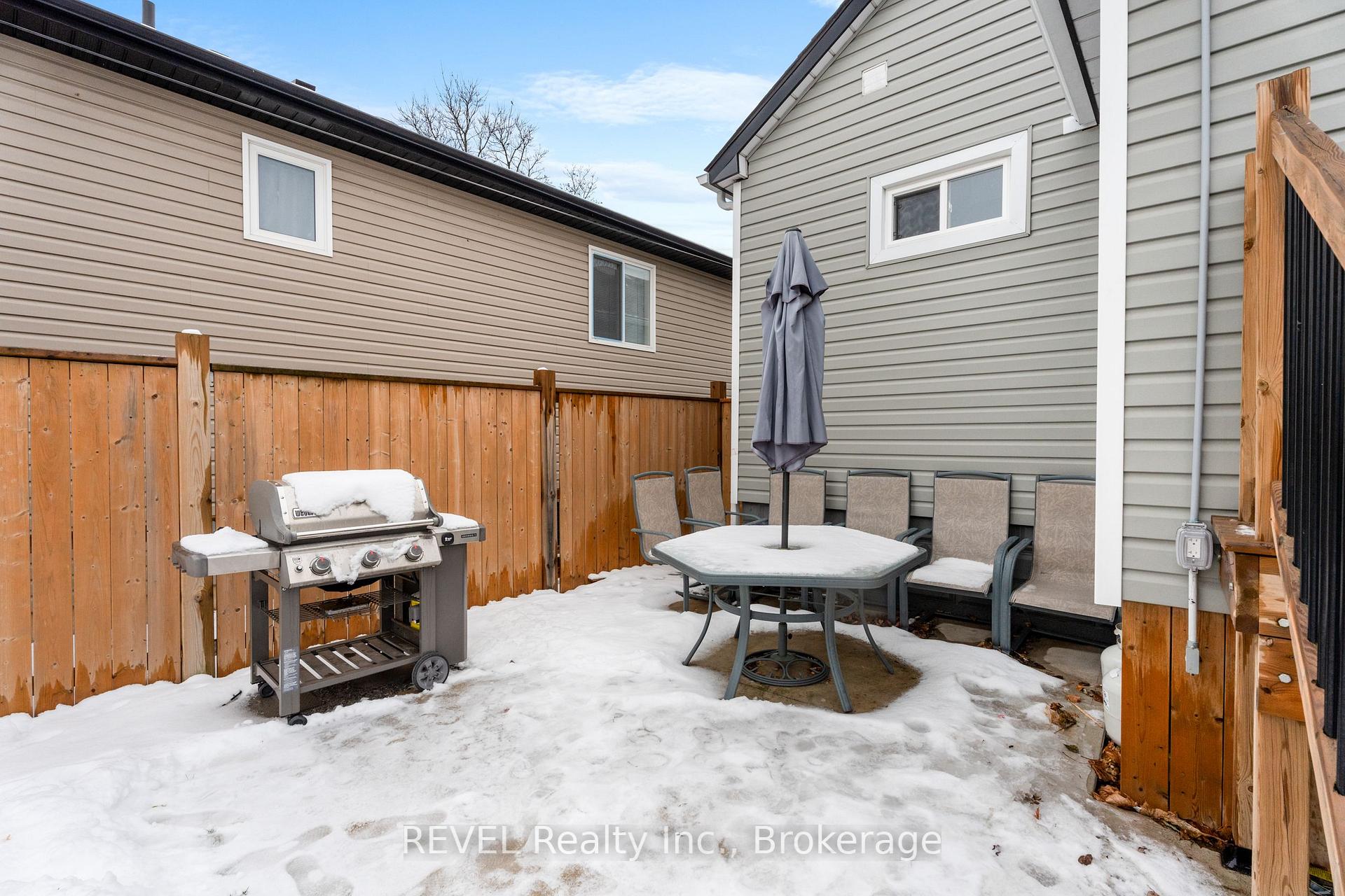 Photo 21 of 421 Wright Street, Welland, Lincoln/Crowland — HOMEH